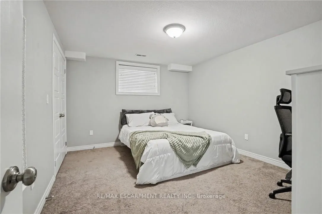 12 Silverwood Avenue