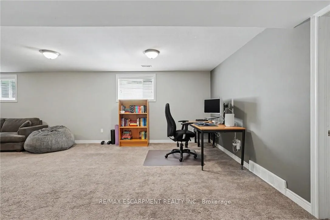 12 Silverwood Avenue