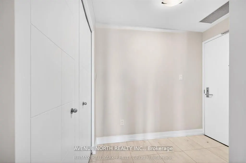 179 Metcalfe Street #2104