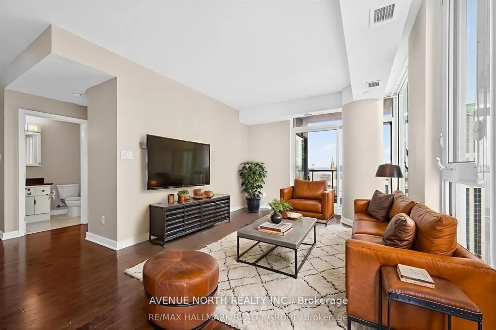 179 Metcalfe Street #2104