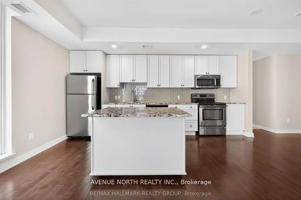 179 Metcalfe Street #2104