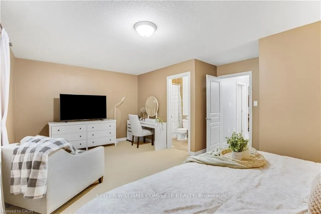 4465 COMFORT Crescent