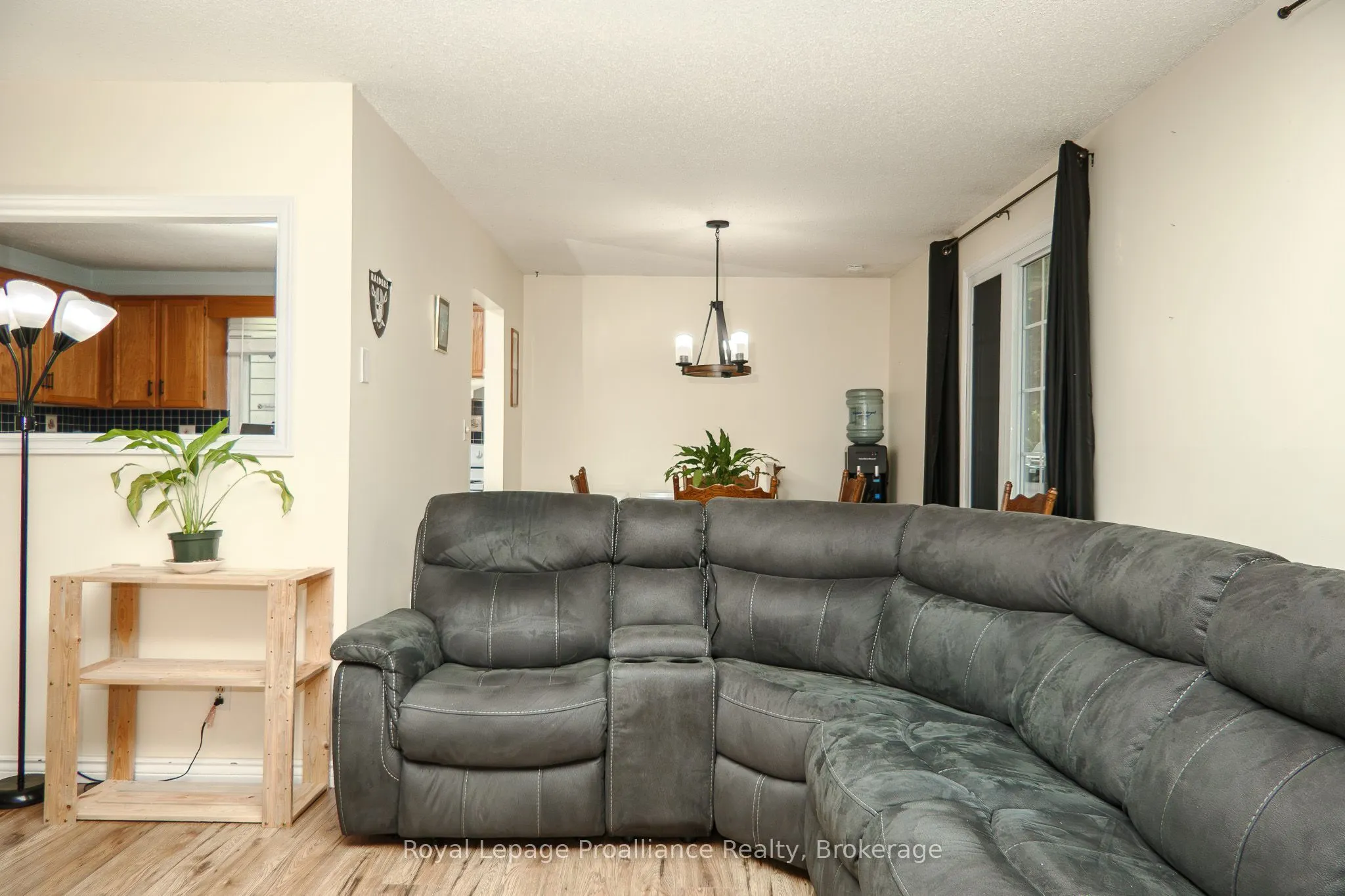5 Van Alstine Drive