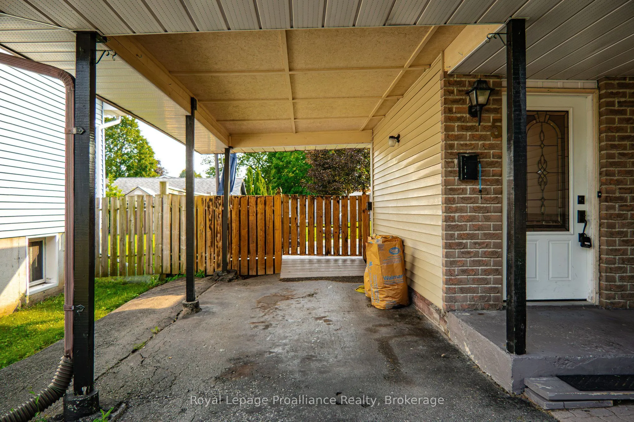 5 Van Alstine Drive