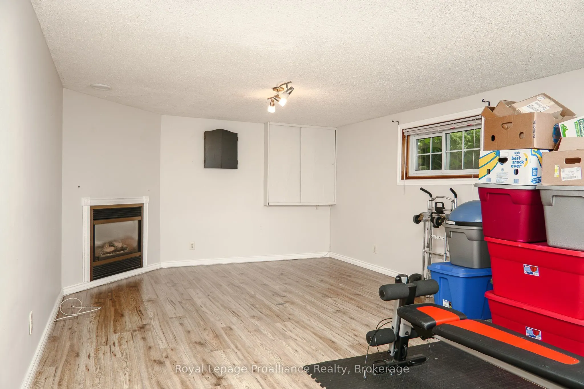 5 Van Alstine Drive