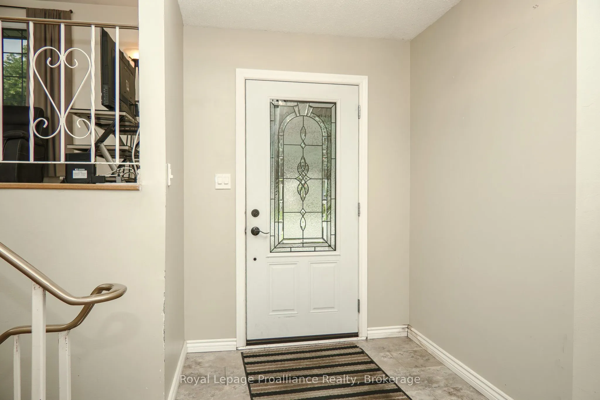 5 Van Alstine Drive