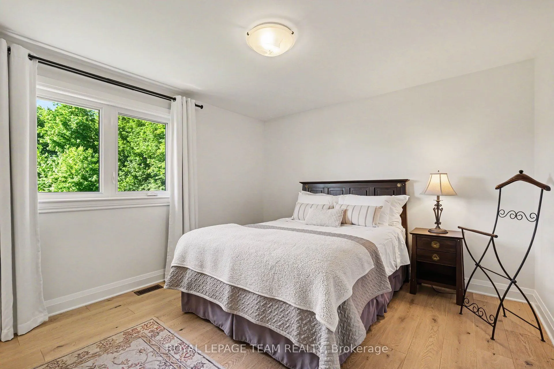 512 Edward Scott Road