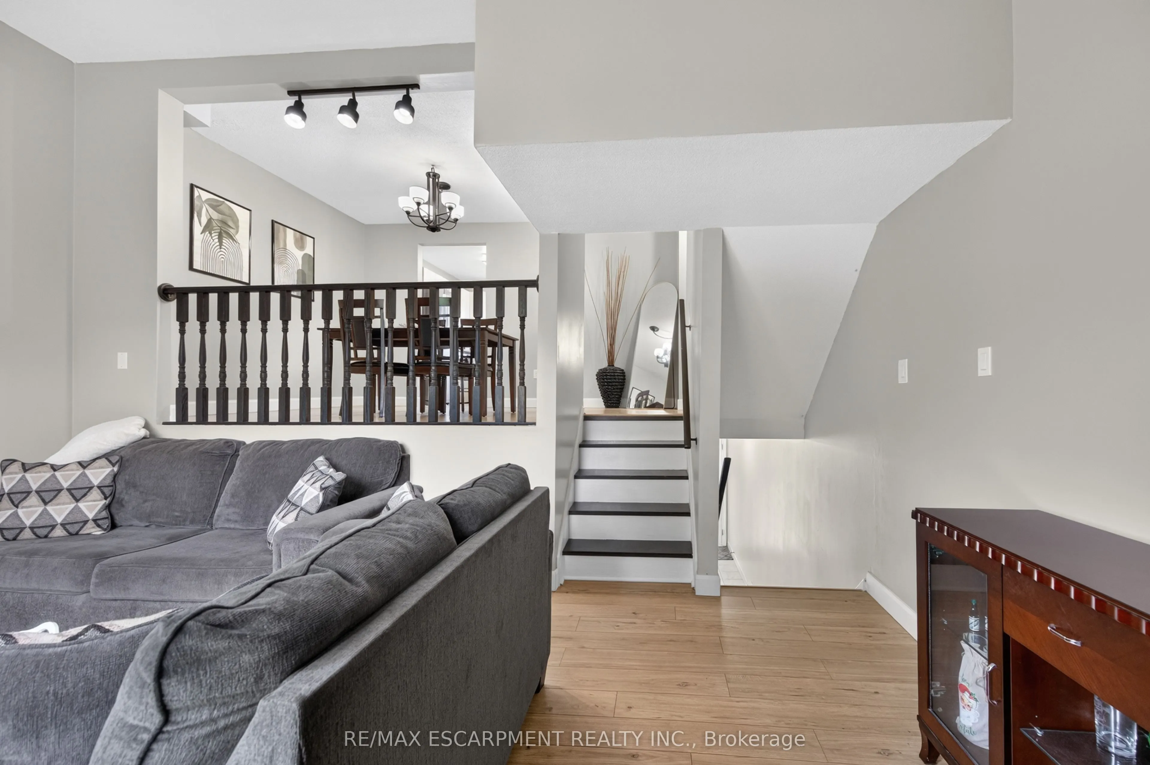 23 Rosedale Court #7