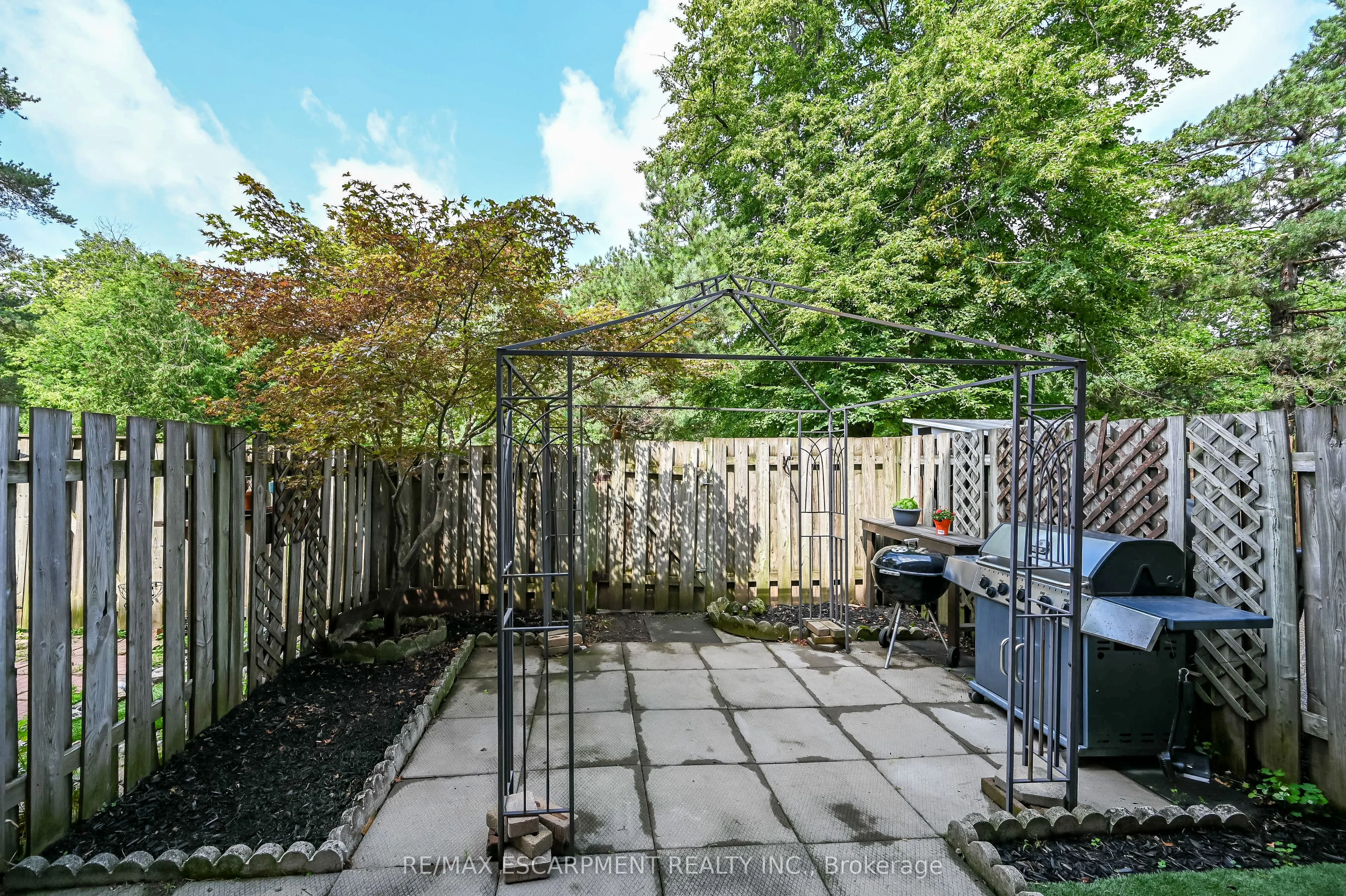23 Rosedale Court #7