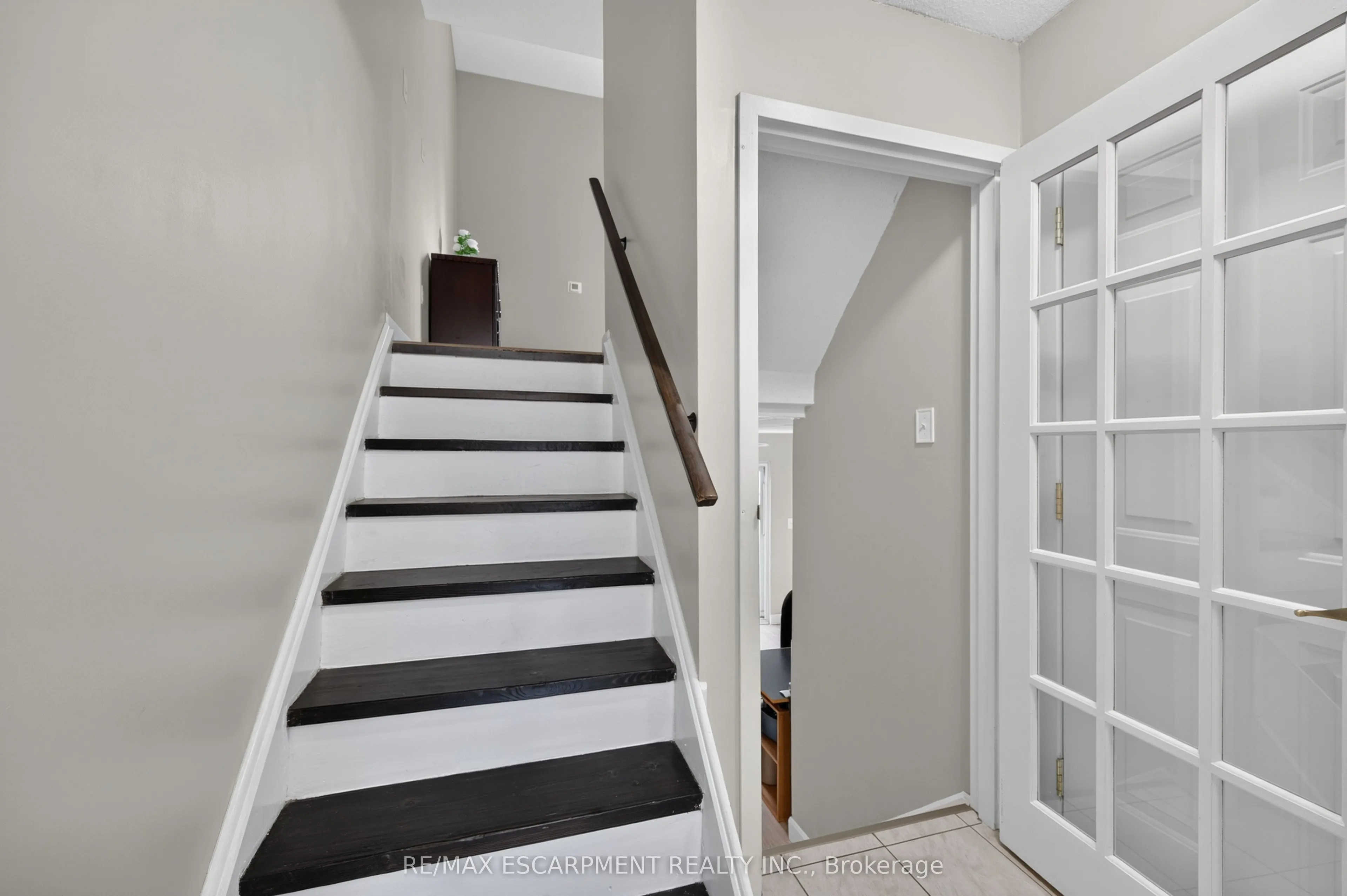 23 Rosedale Court #7