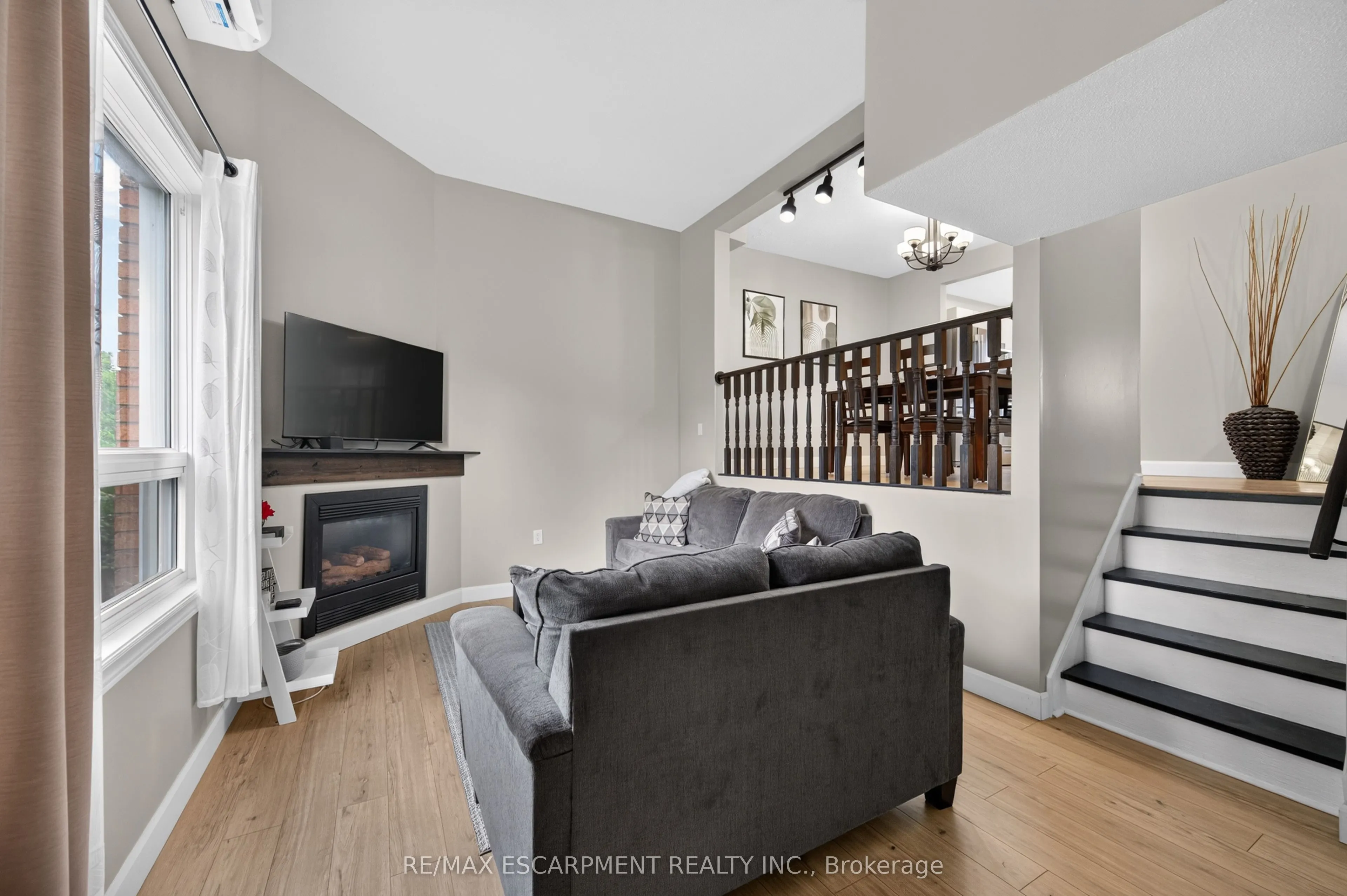 23 Rosedale Court #7