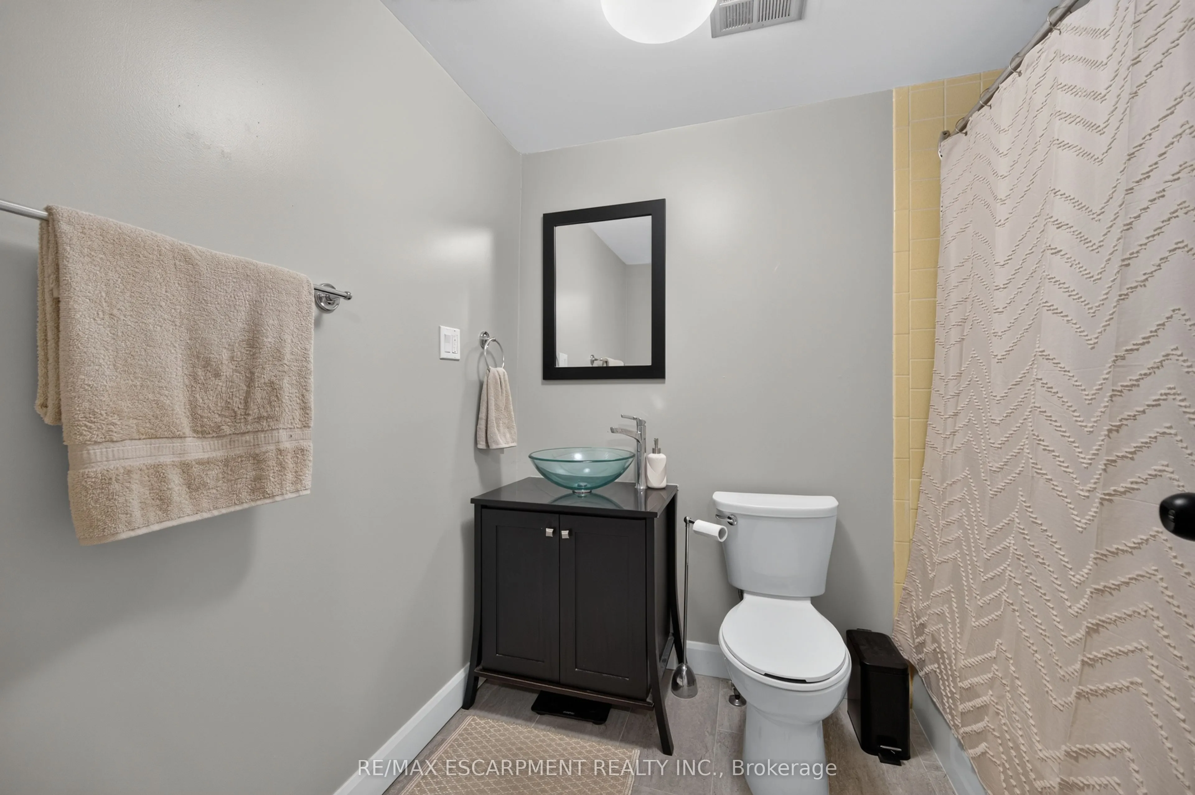23 Rosedale Court #7