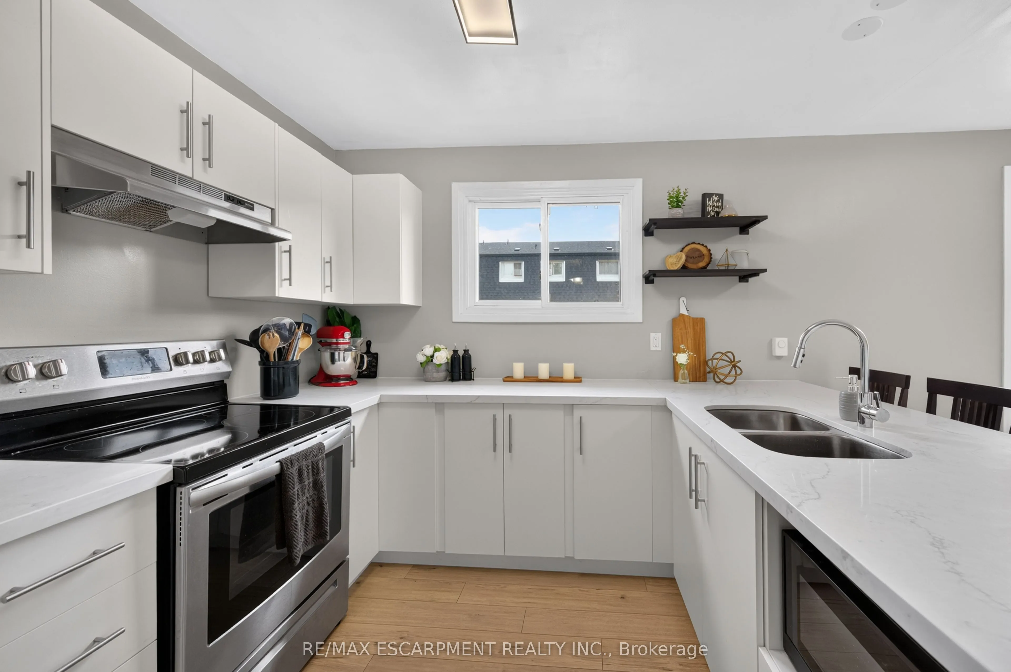 23 Rosedale Court #7