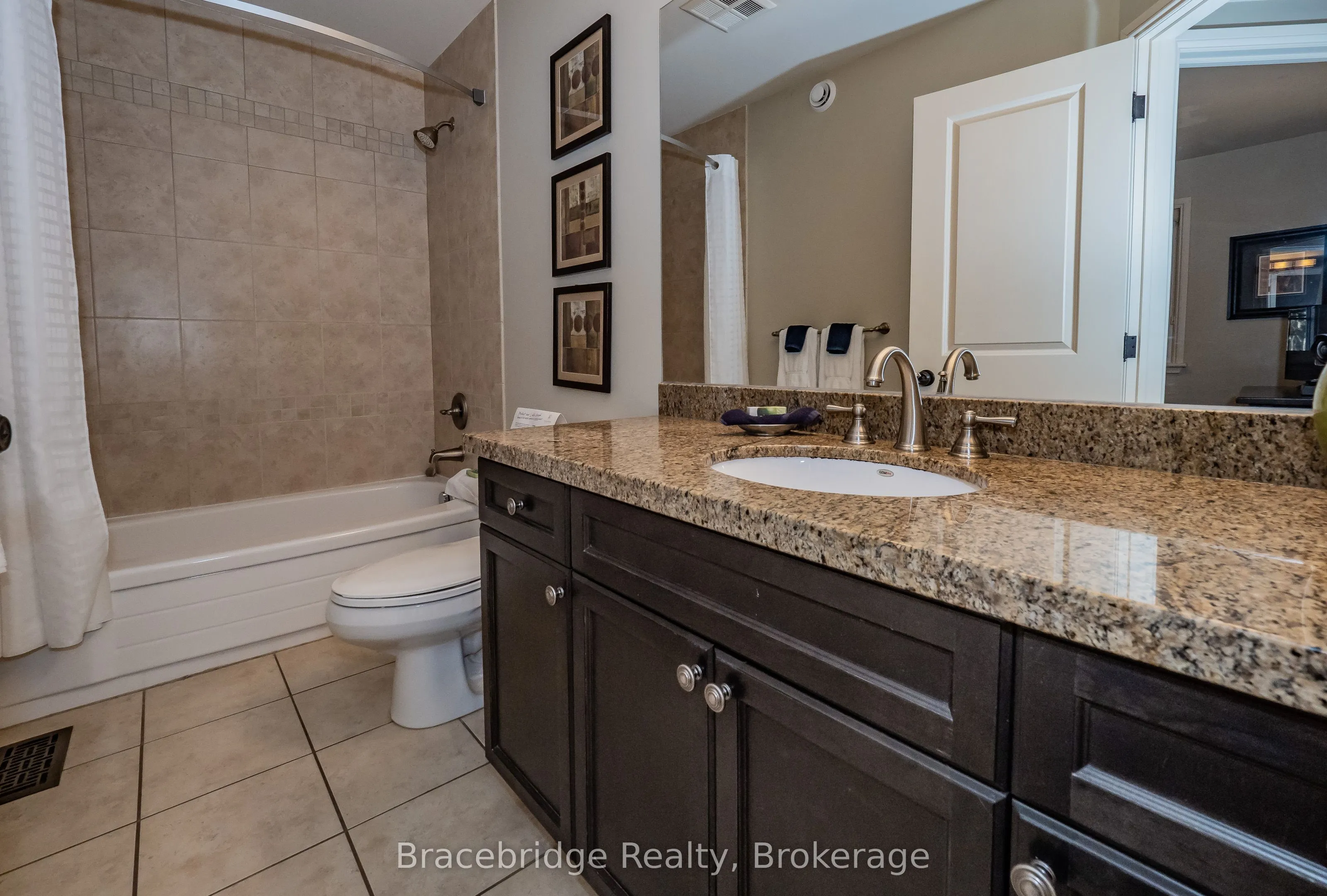 3876 Muskoka Rd 118 Highway W #Carling 4 W9