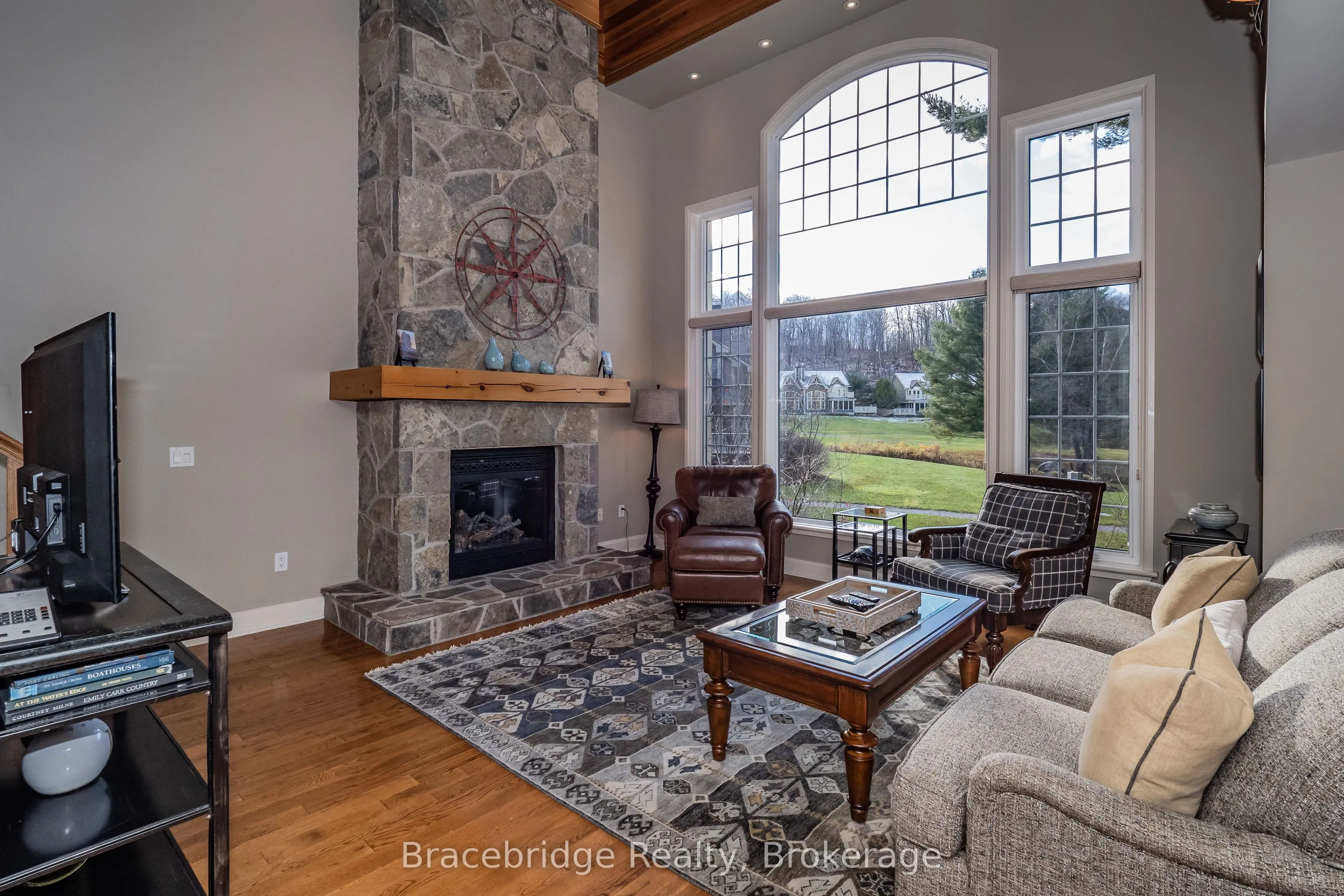 3876 Muskoka Rd 118 Highway W #Carling 4 W9