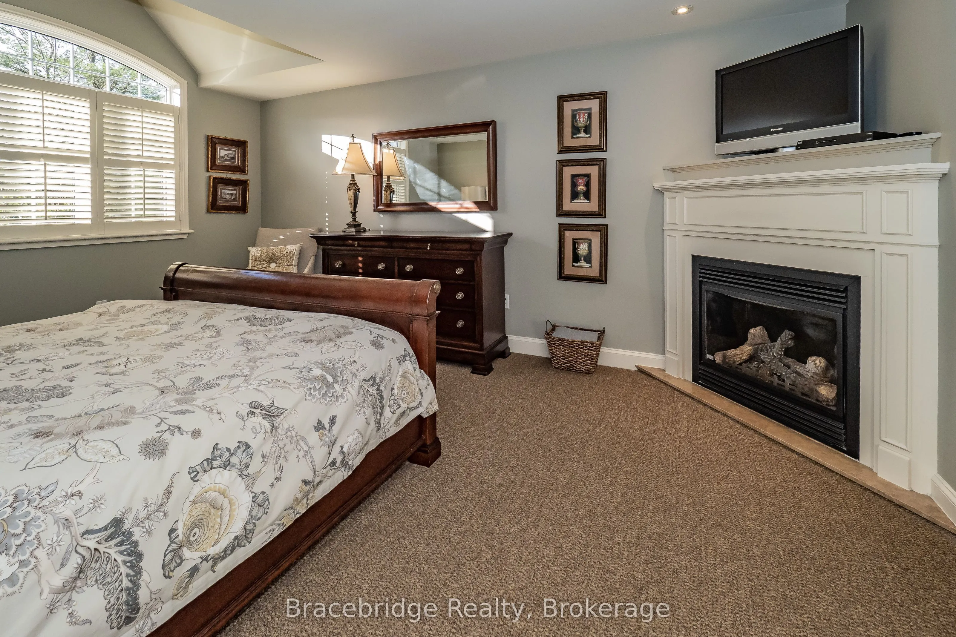 3876 Muskoka Rd 118 Highway W #Carling 4 W9
