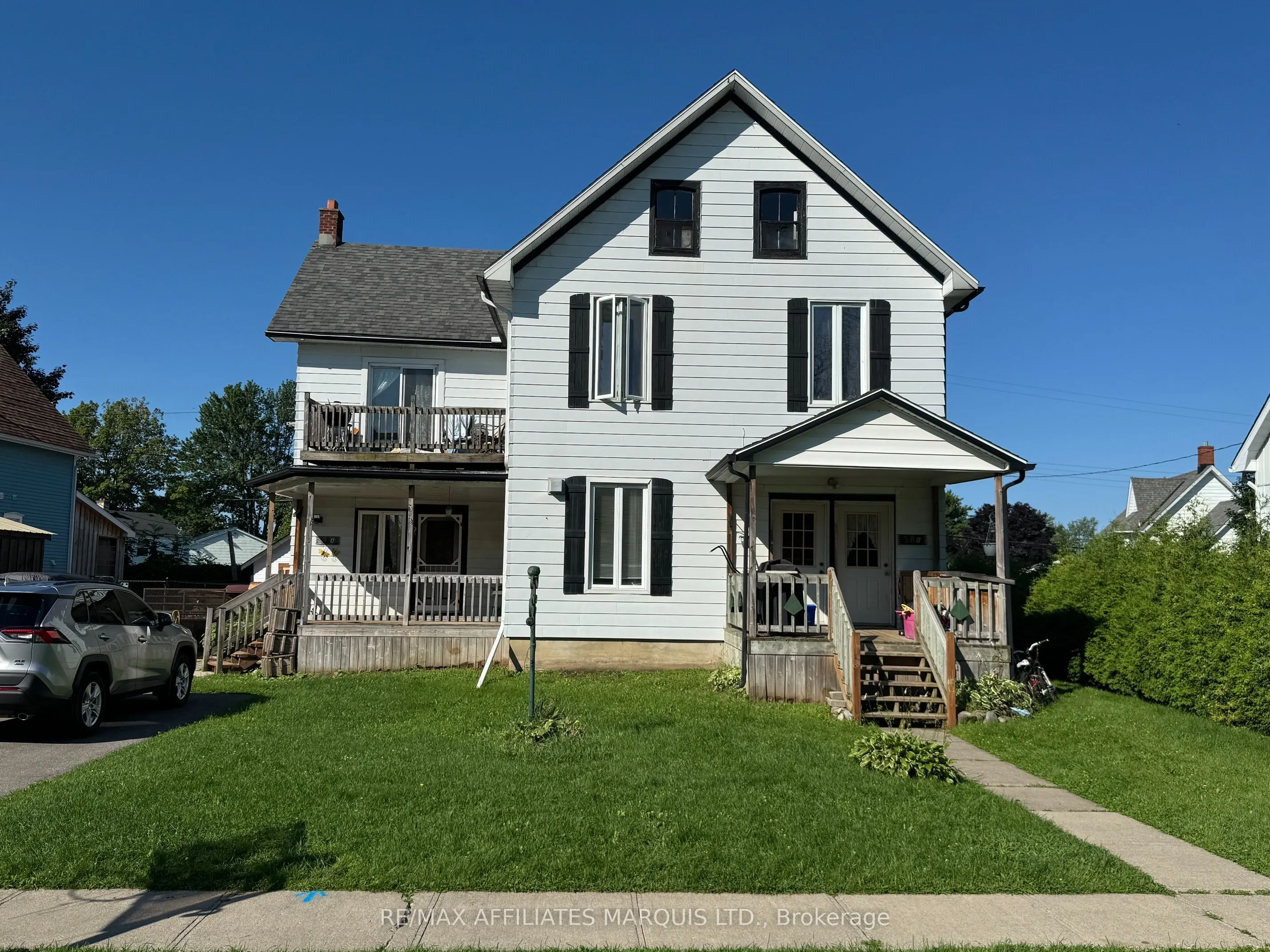 38 Laurier Drive