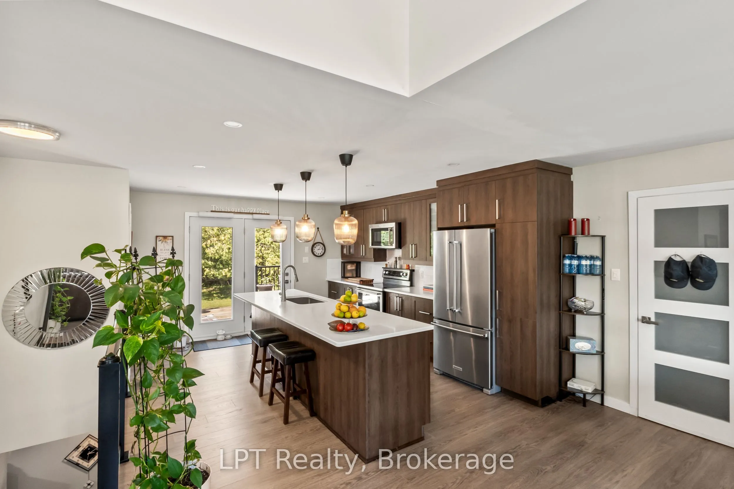 61 Pinewood Boulevard