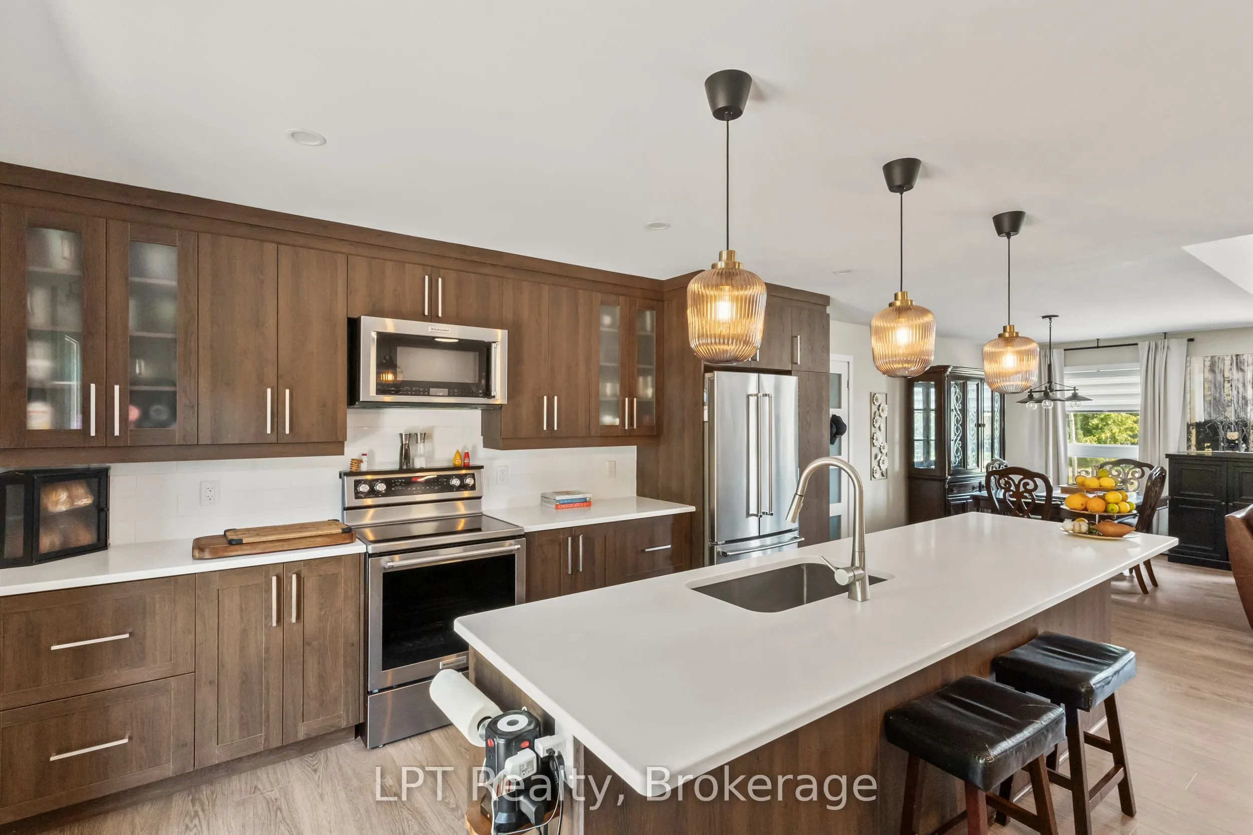 61 Pinewood Boulevard