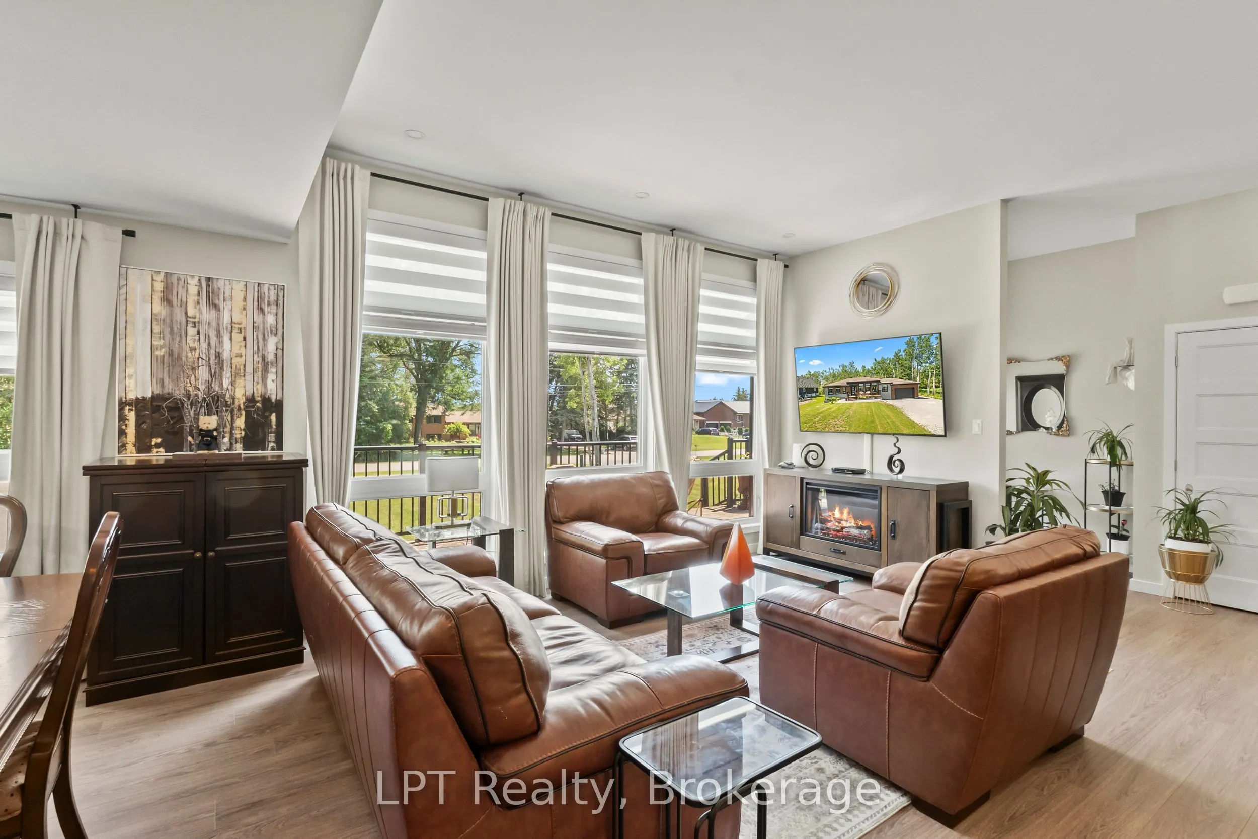 61 Pinewood Boulevard