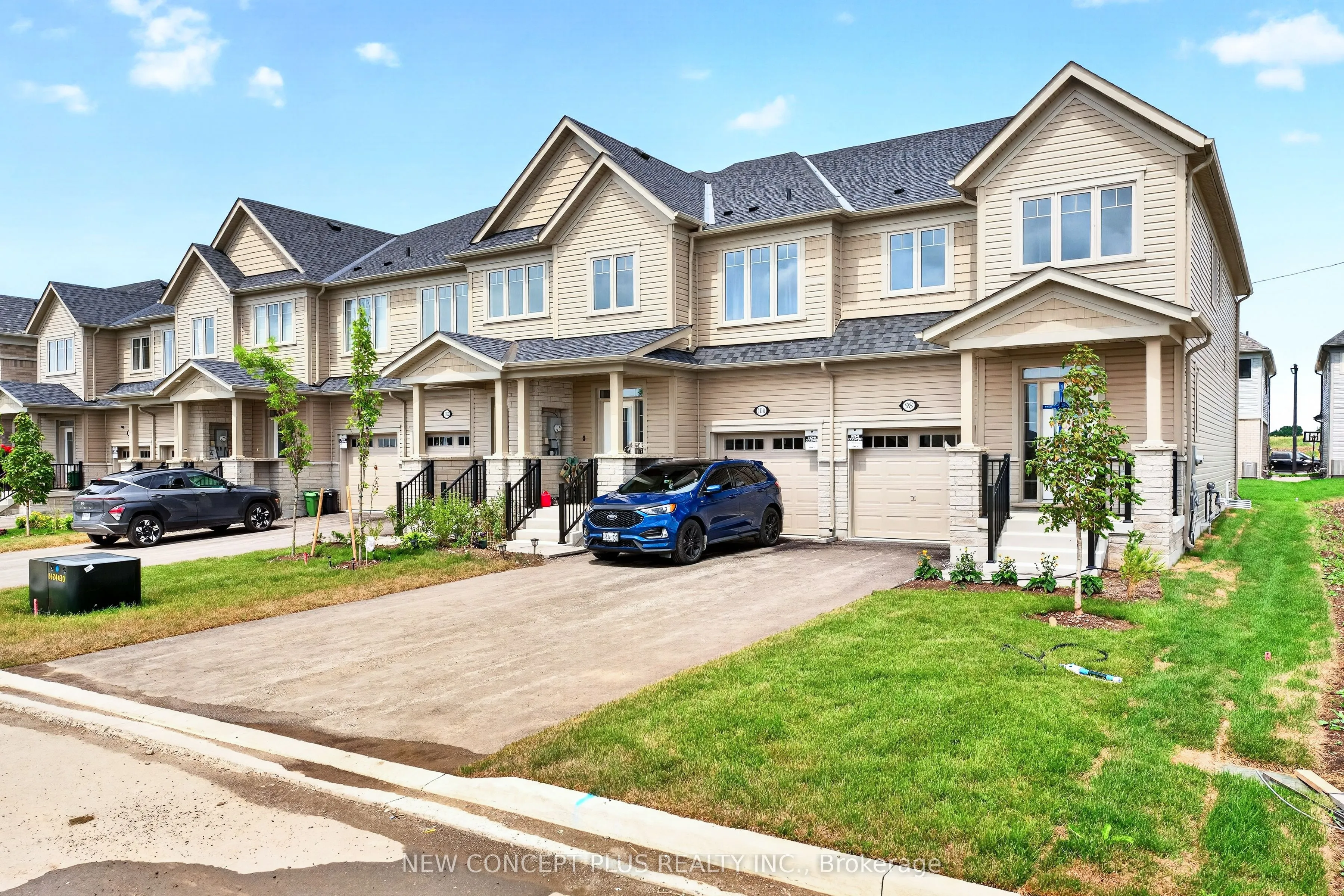 98 Sanderson Drive N
