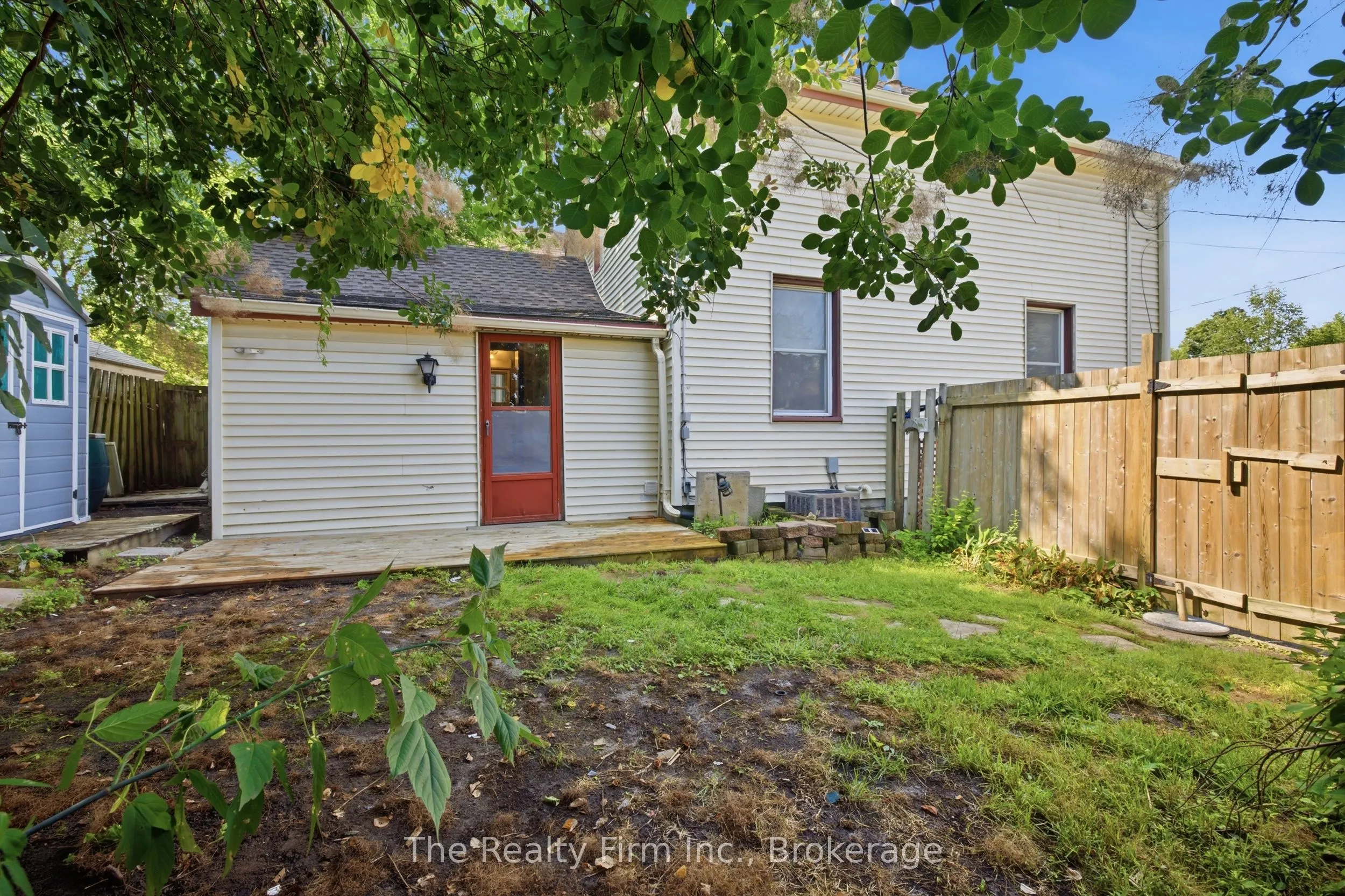 17 Douglas Street