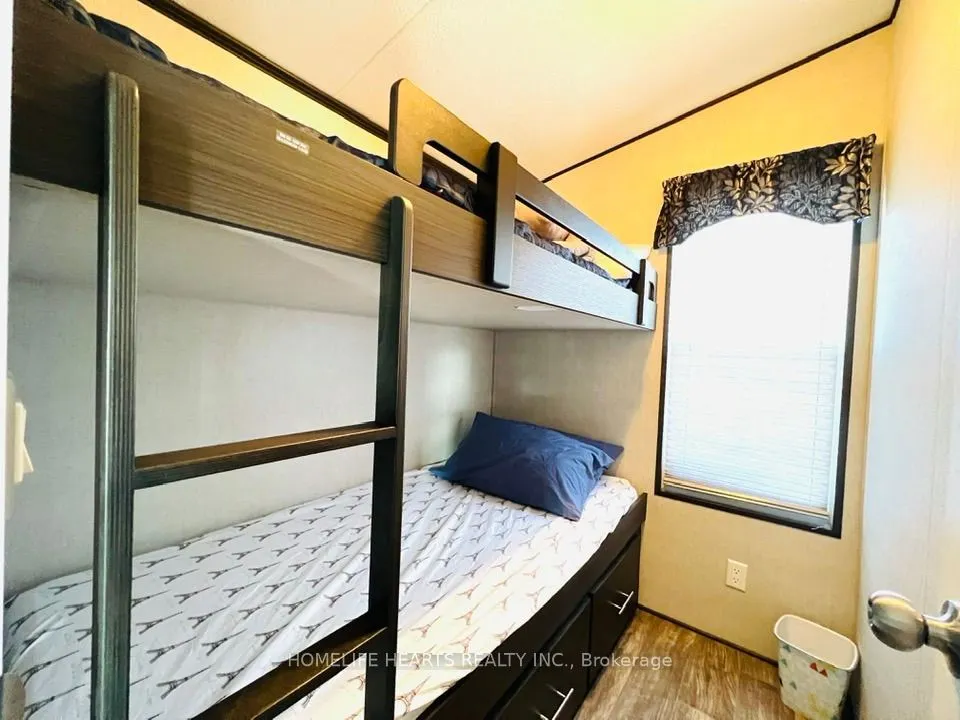 1235 Villiers Line 114 Forest Drive