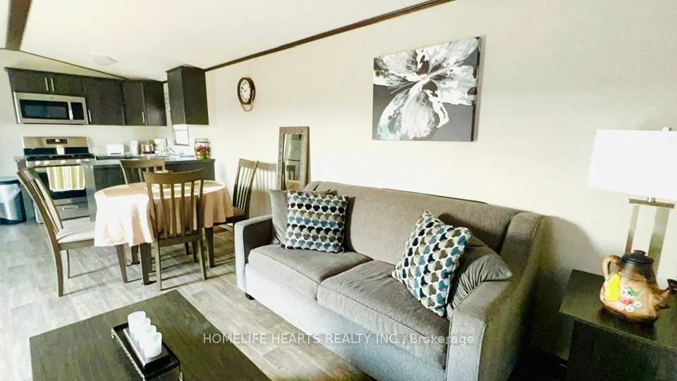 1235 Villiers Line 114 Forest Drive