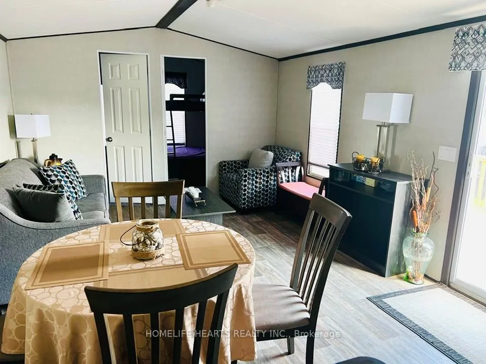 1235 Villiers Line 114 Forest Drive
