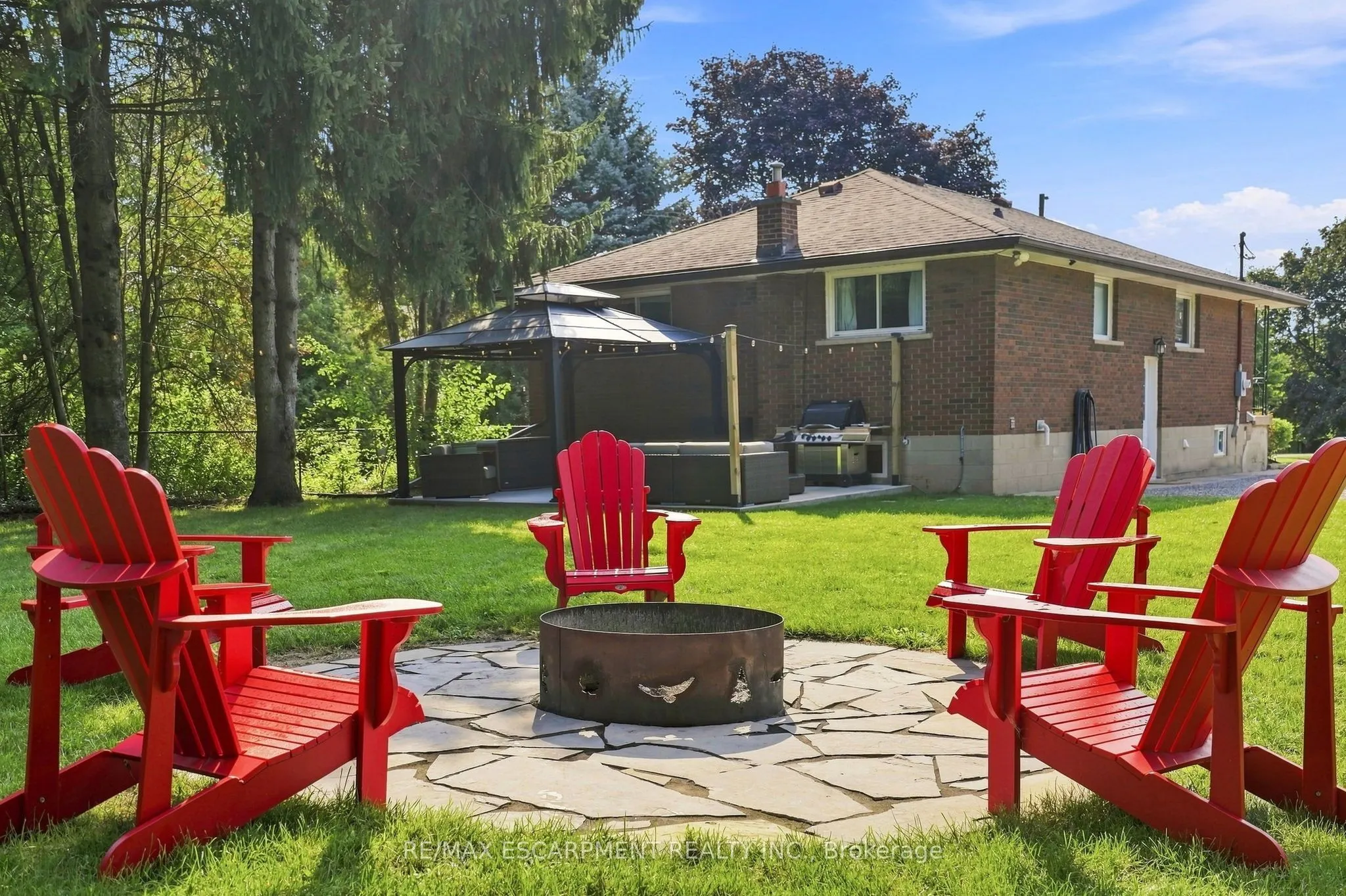 10 Taylor Crescent