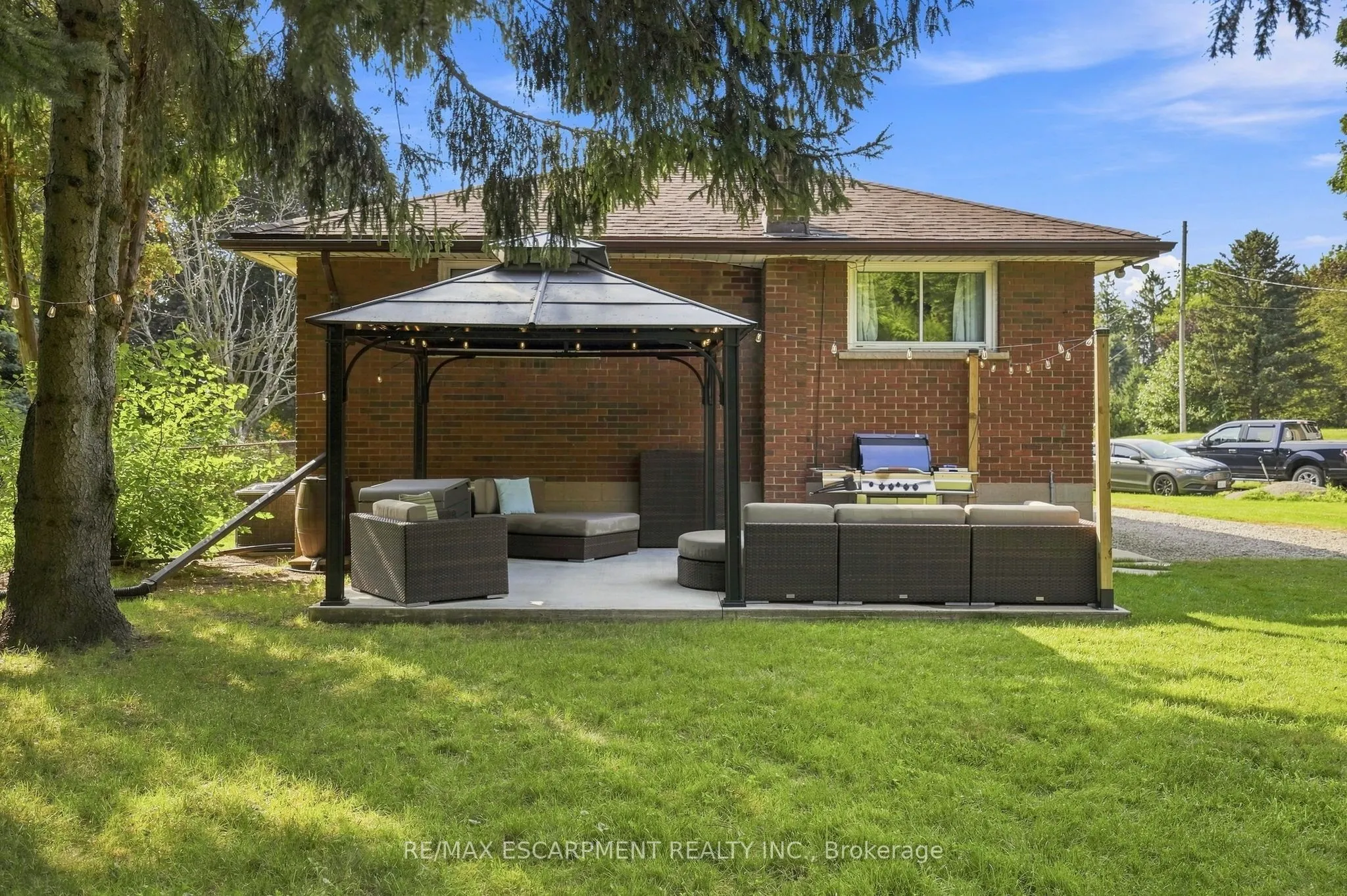10 Taylor Crescent