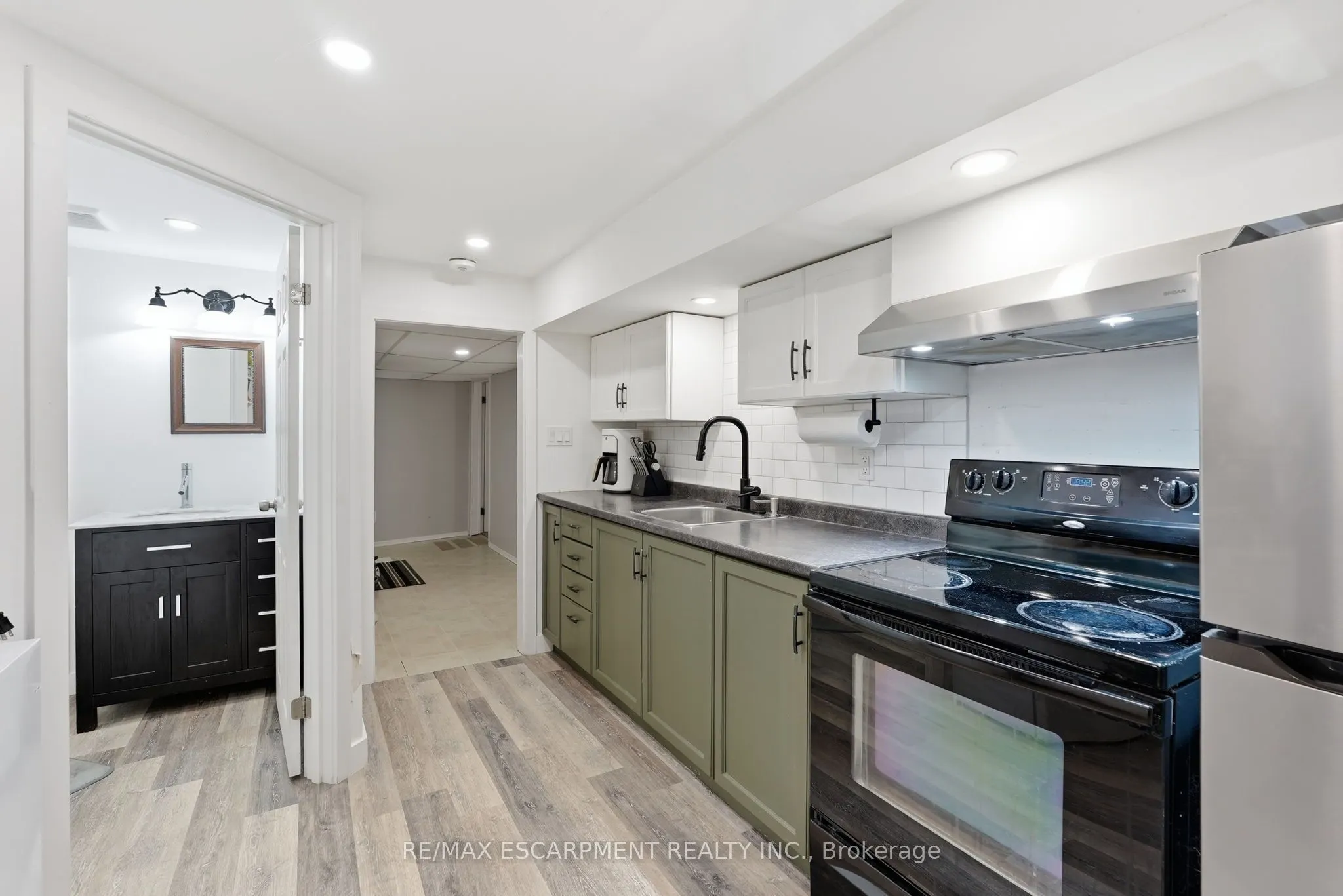 10 Taylor Crescent