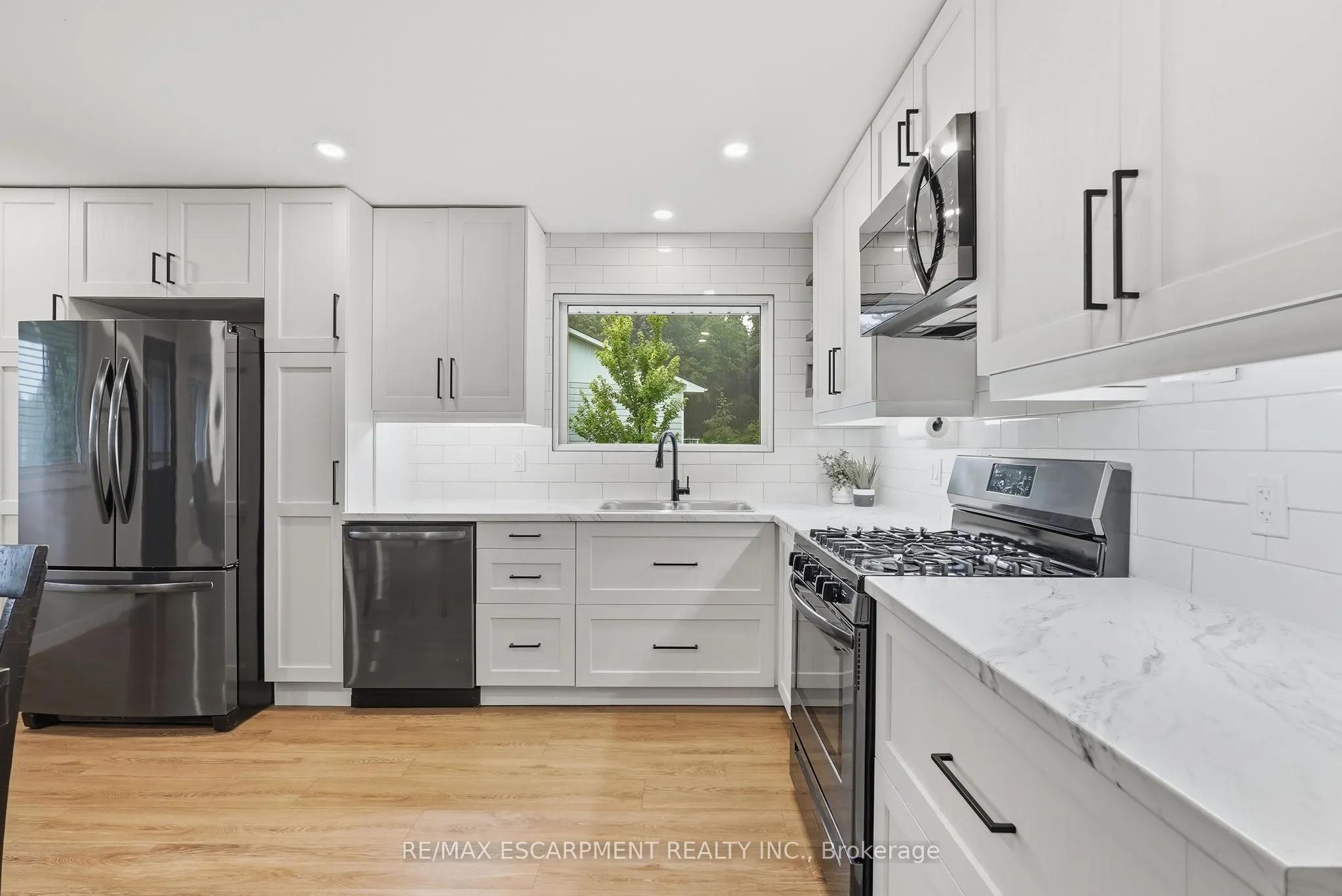 10 Taylor Crescent