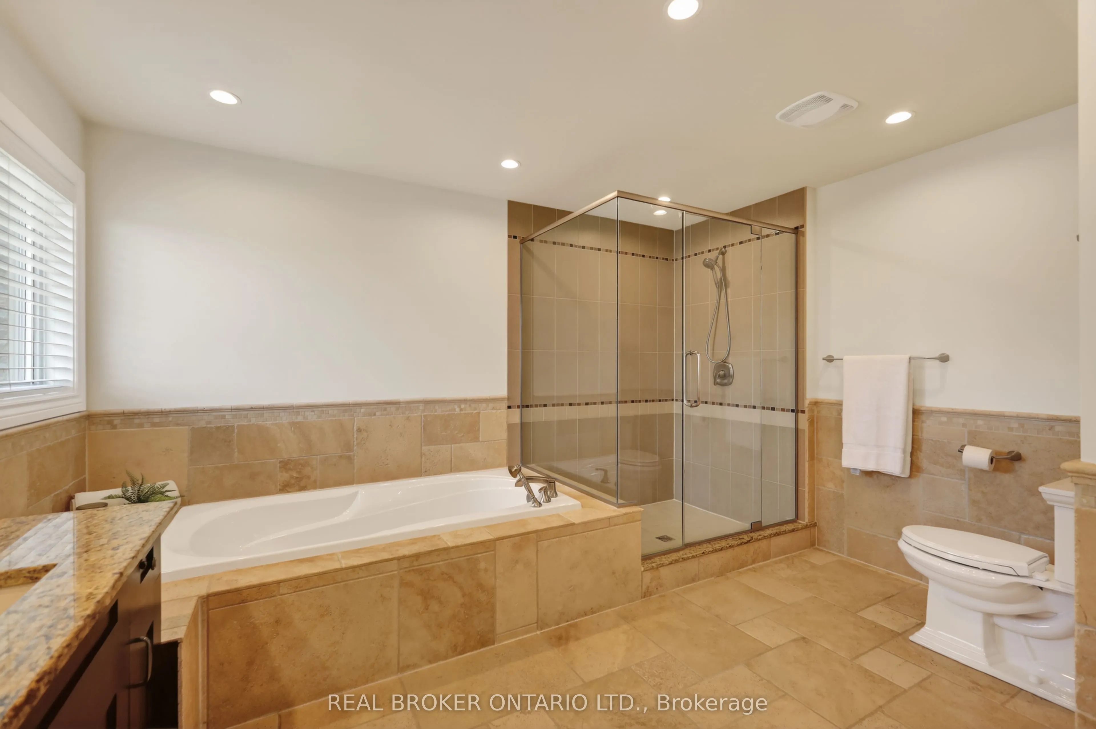 465 Lockmaster Crescent