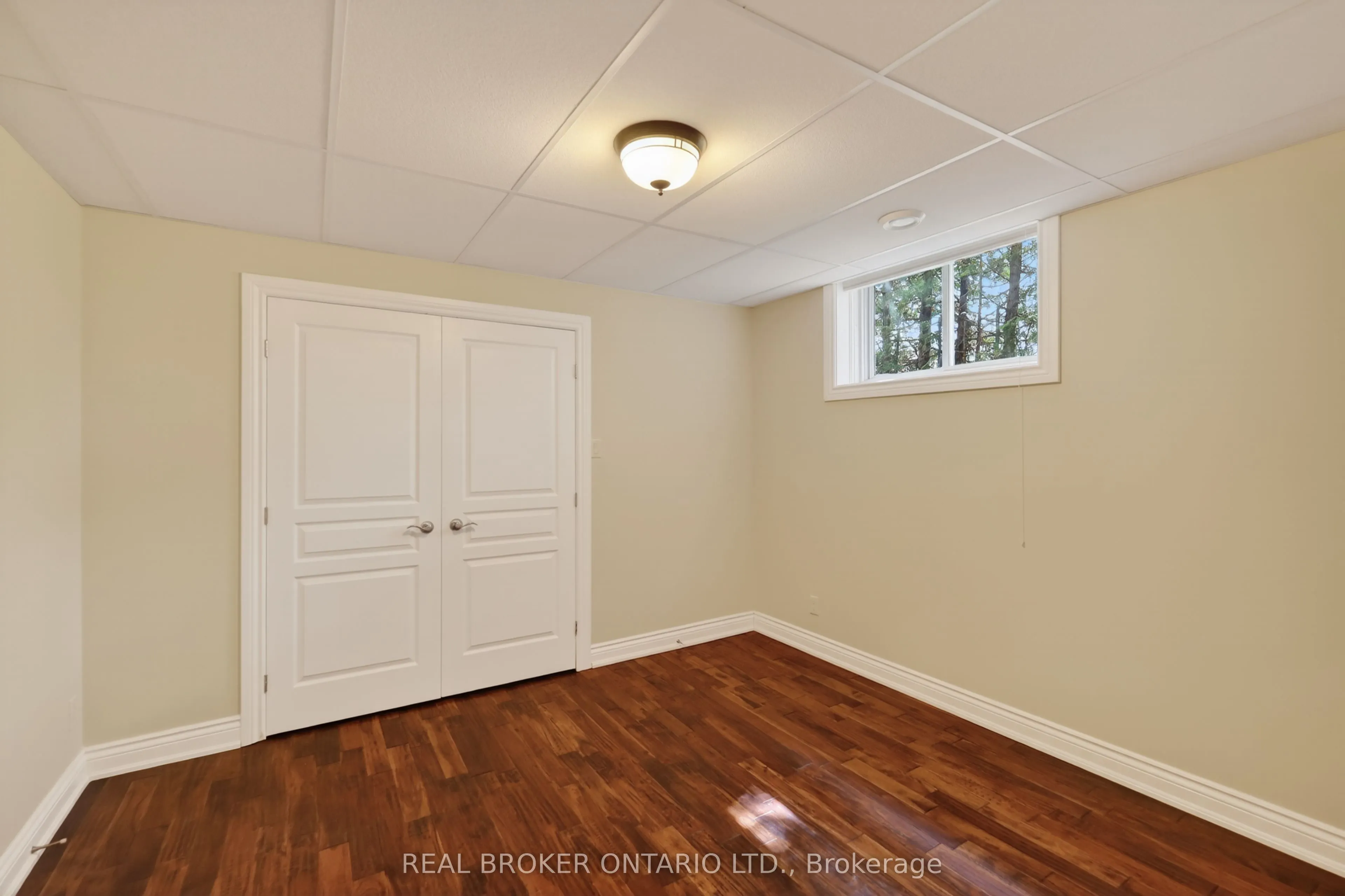 465 Lockmaster Crescent