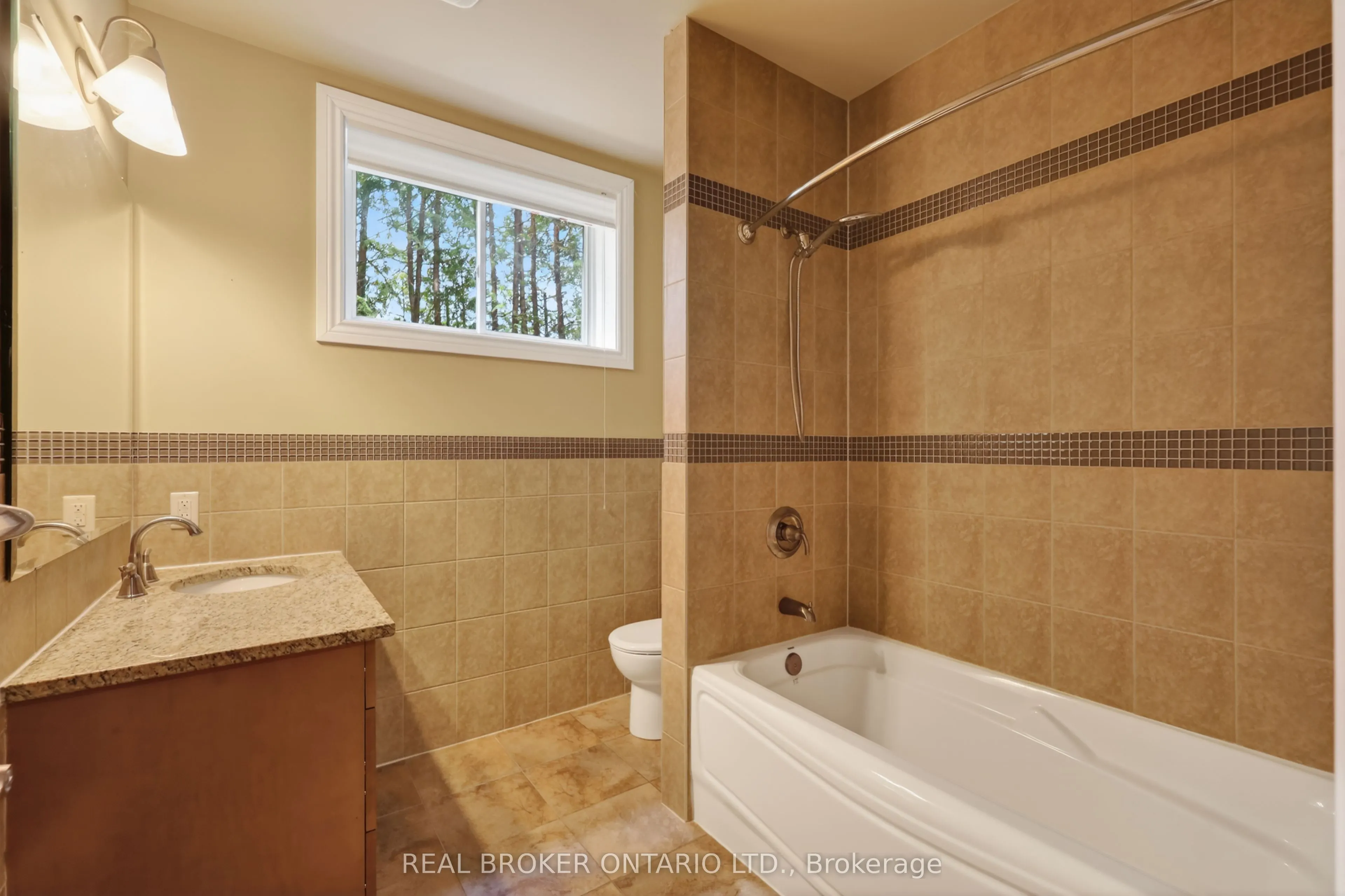 465 Lockmaster Crescent