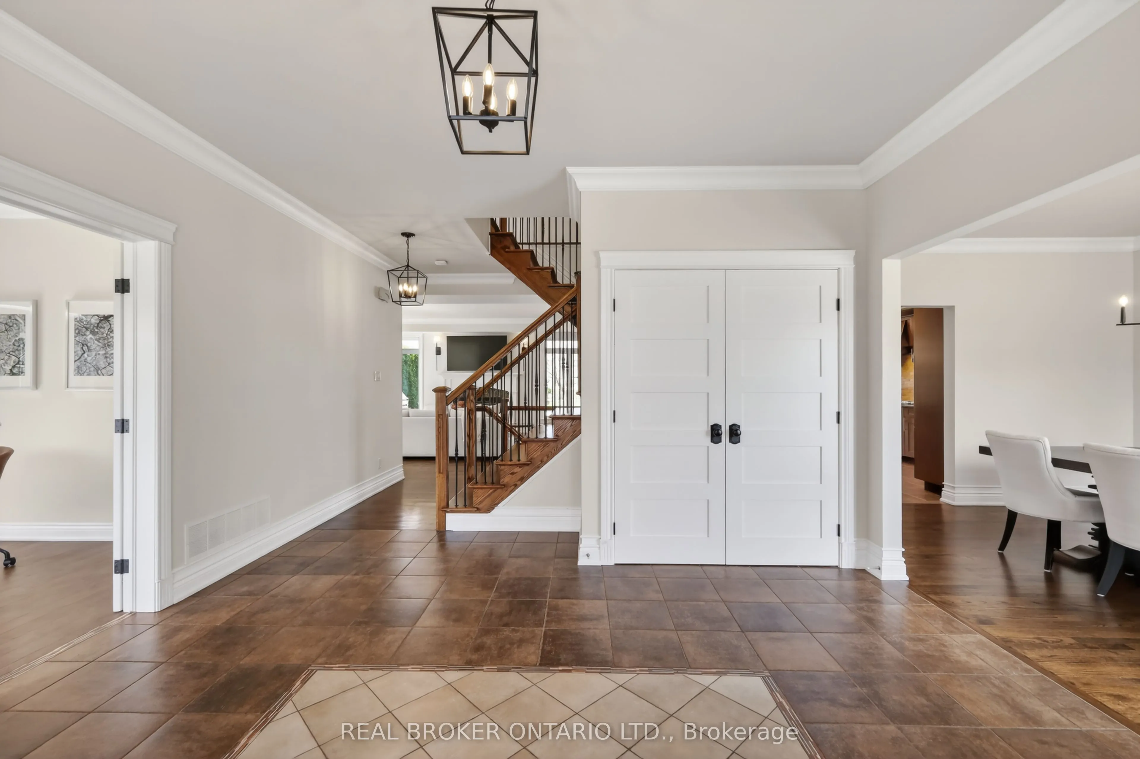 465 Lockmaster Crescent