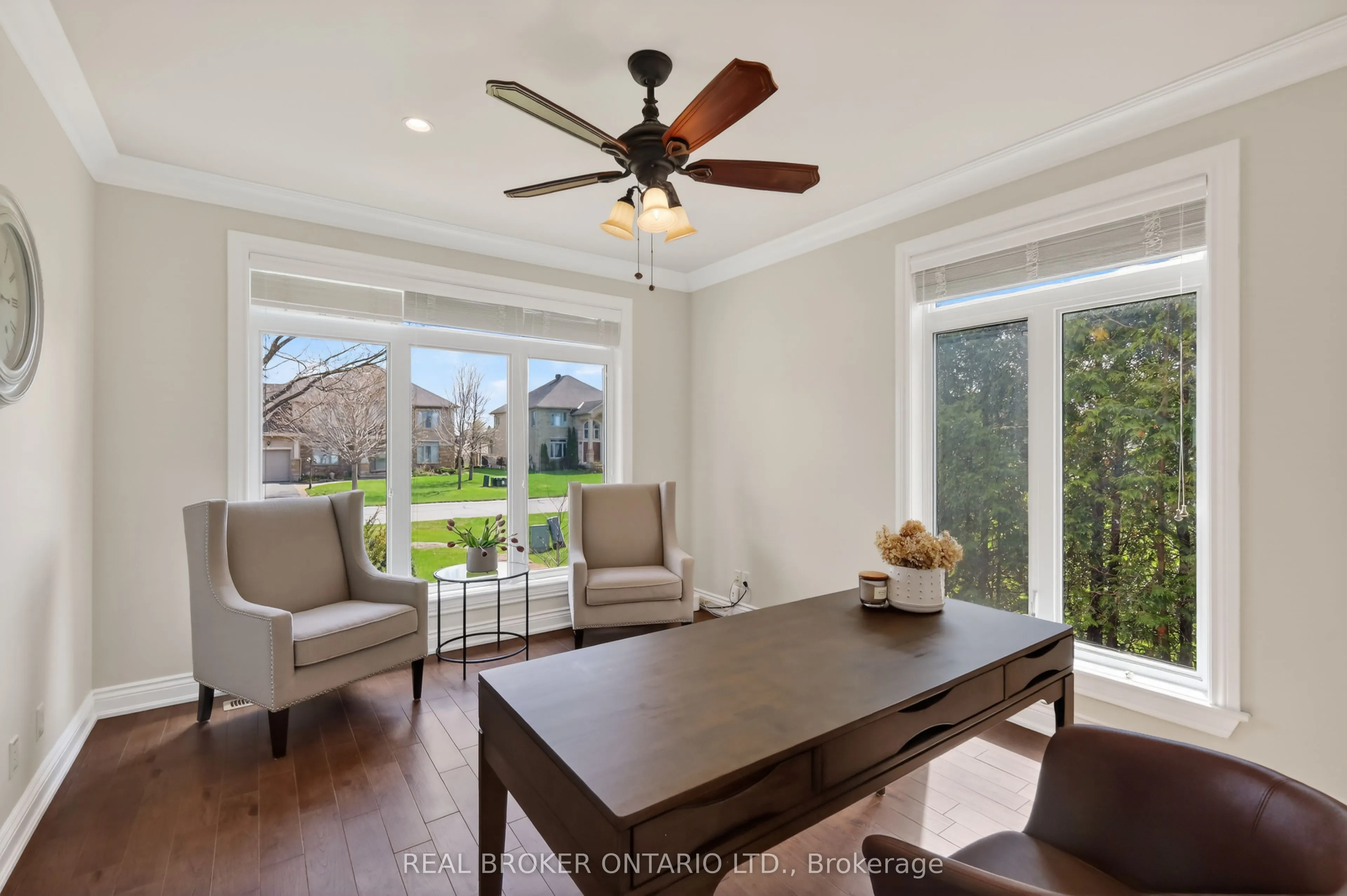 465 Lockmaster Crescent