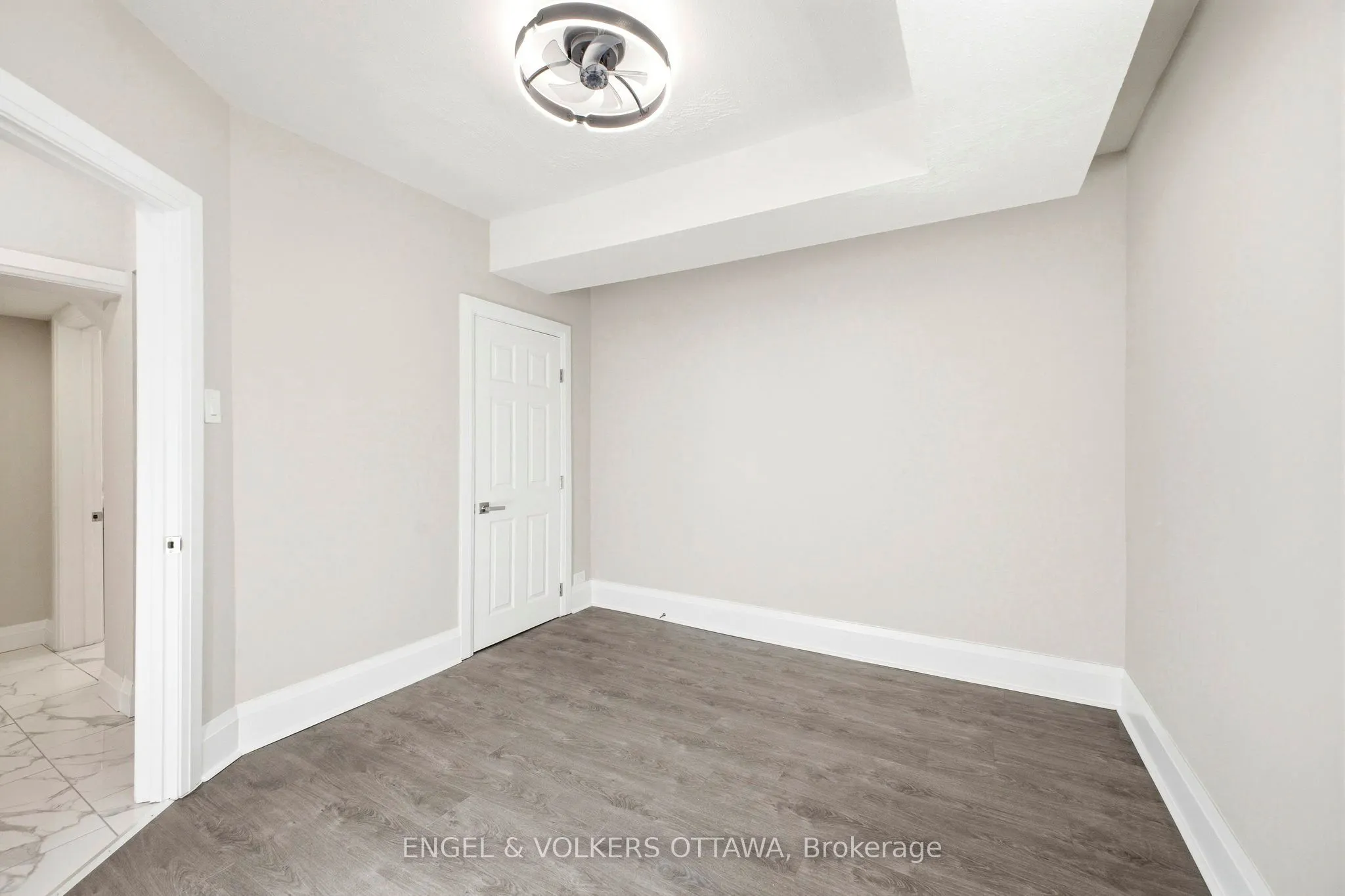 287 St Laurent Boulevard