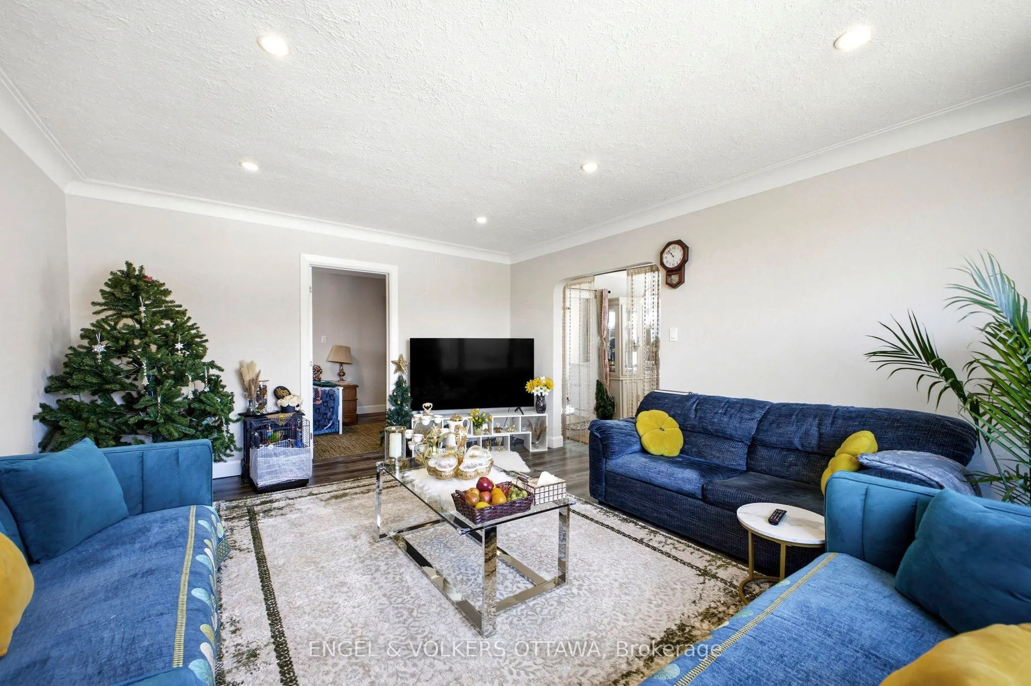 287 St Laurent Boulevard