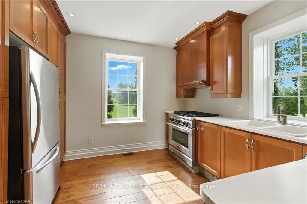 437 6th Concession Road E