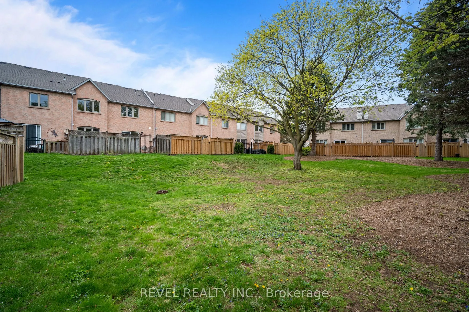 320 Hamilton Drive #10