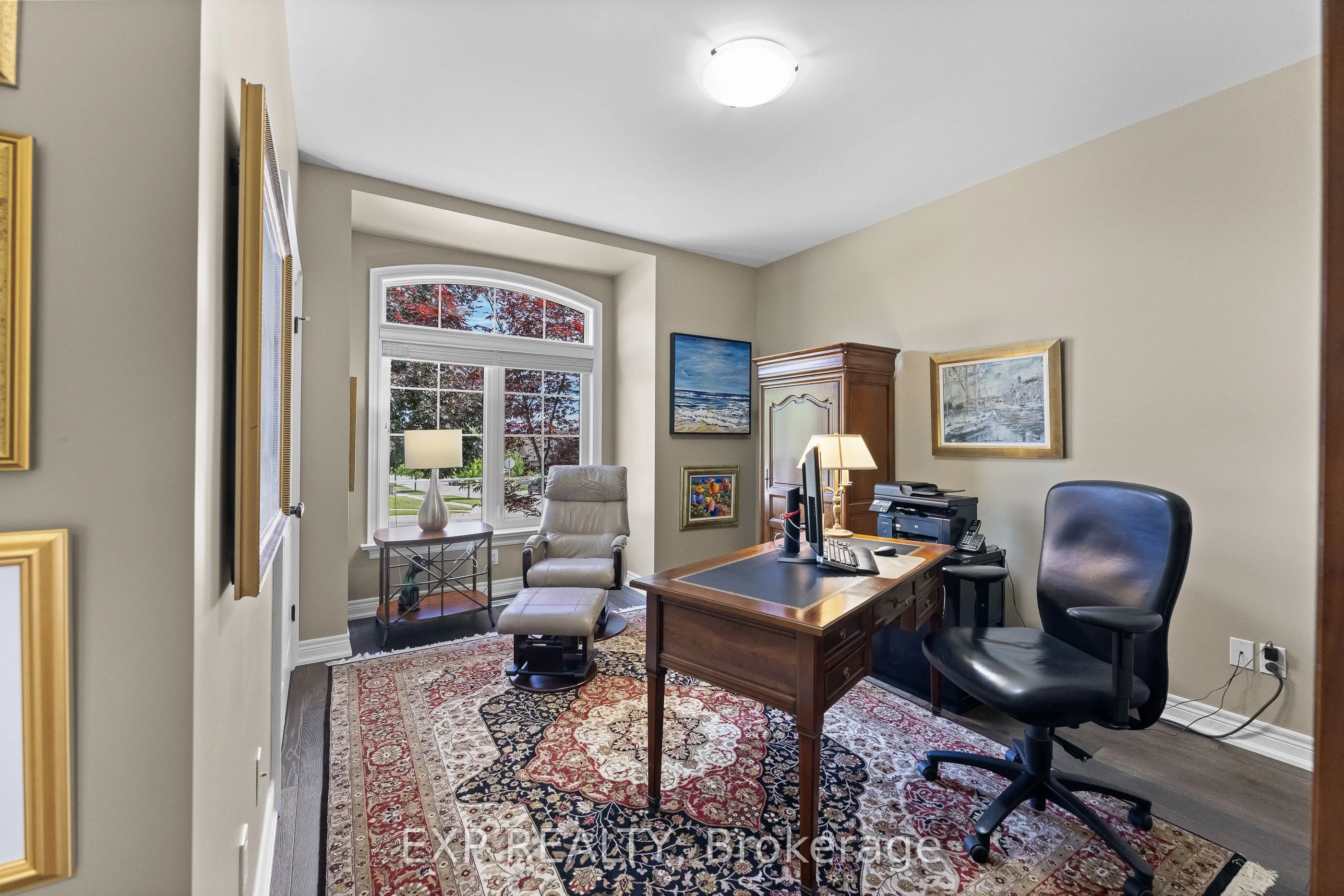 6 Creekside Drive