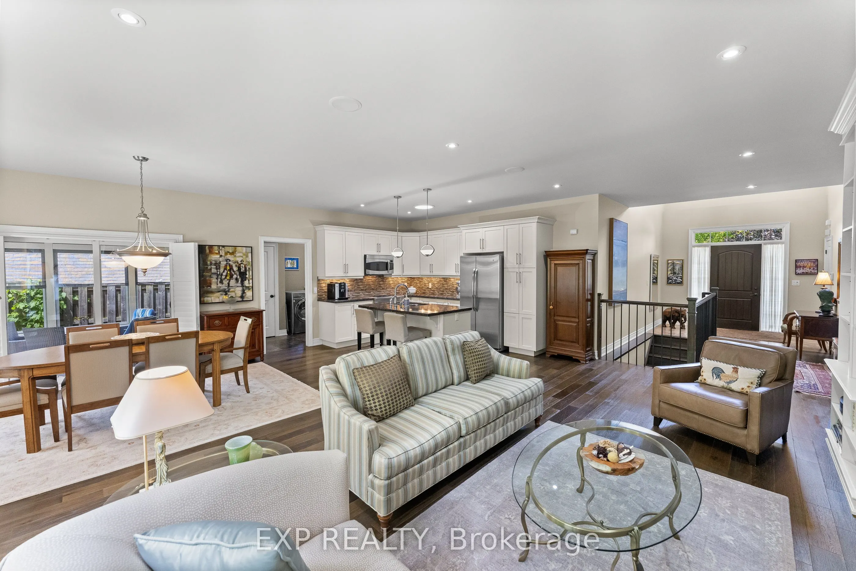 6 Creekside Drive