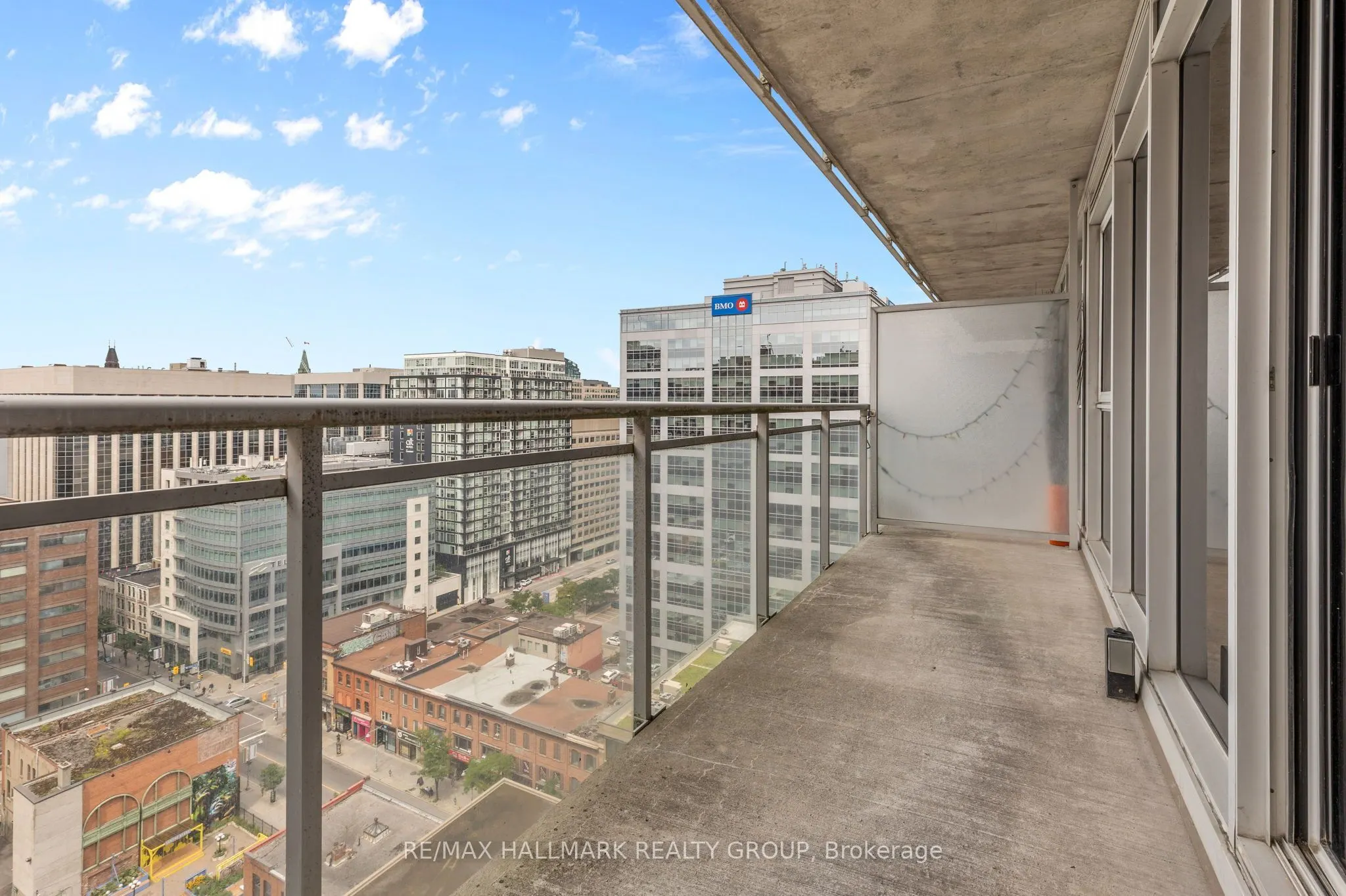 324 Laurier Avenue W #1804