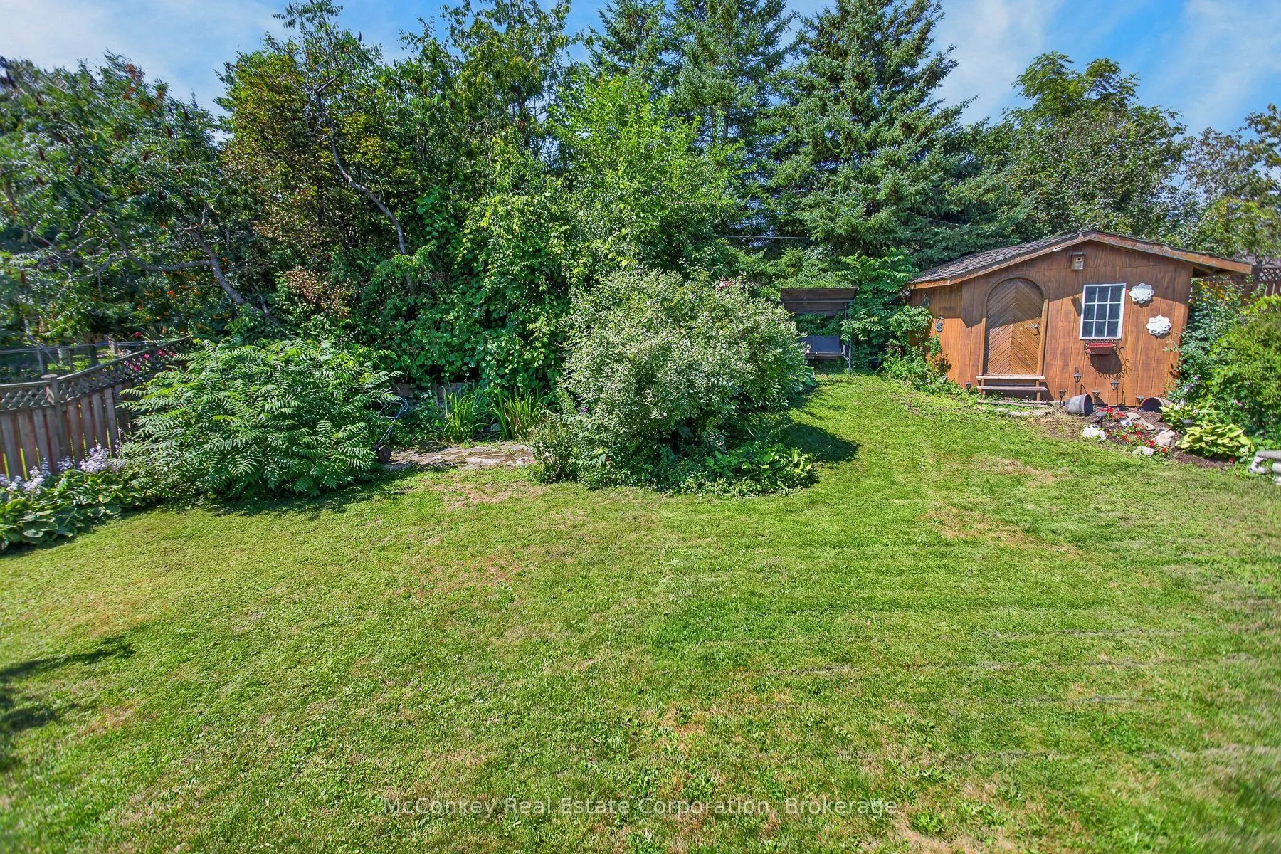 1817 Parkwood Circle