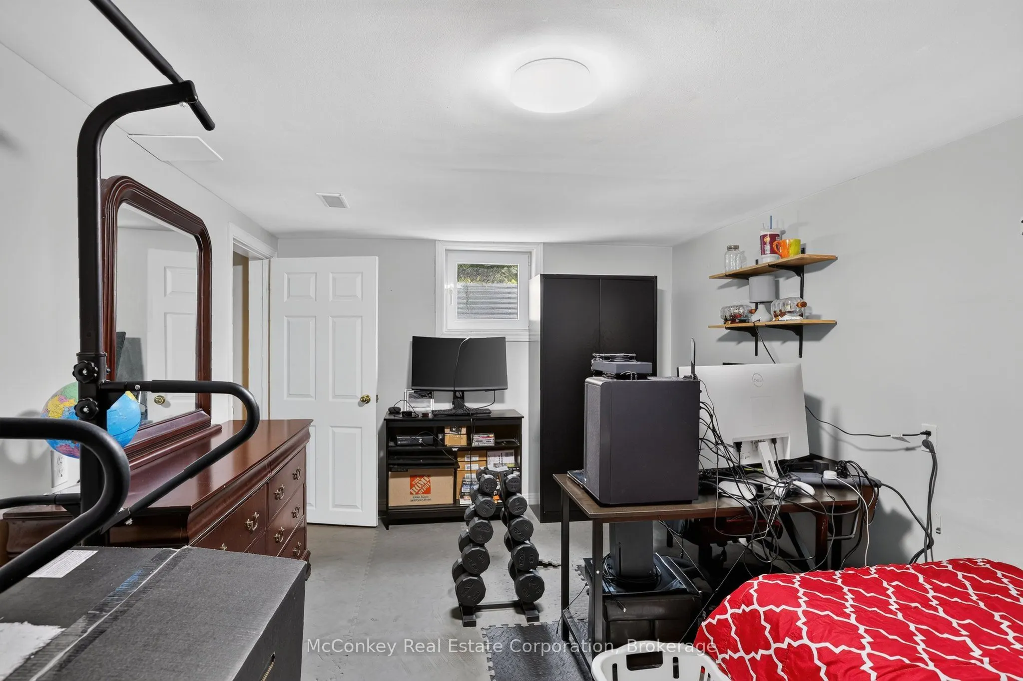1817 Parkwood Circle