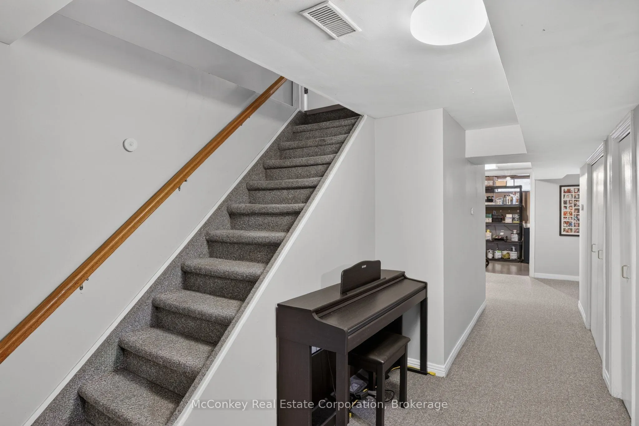 1817 Parkwood Circle