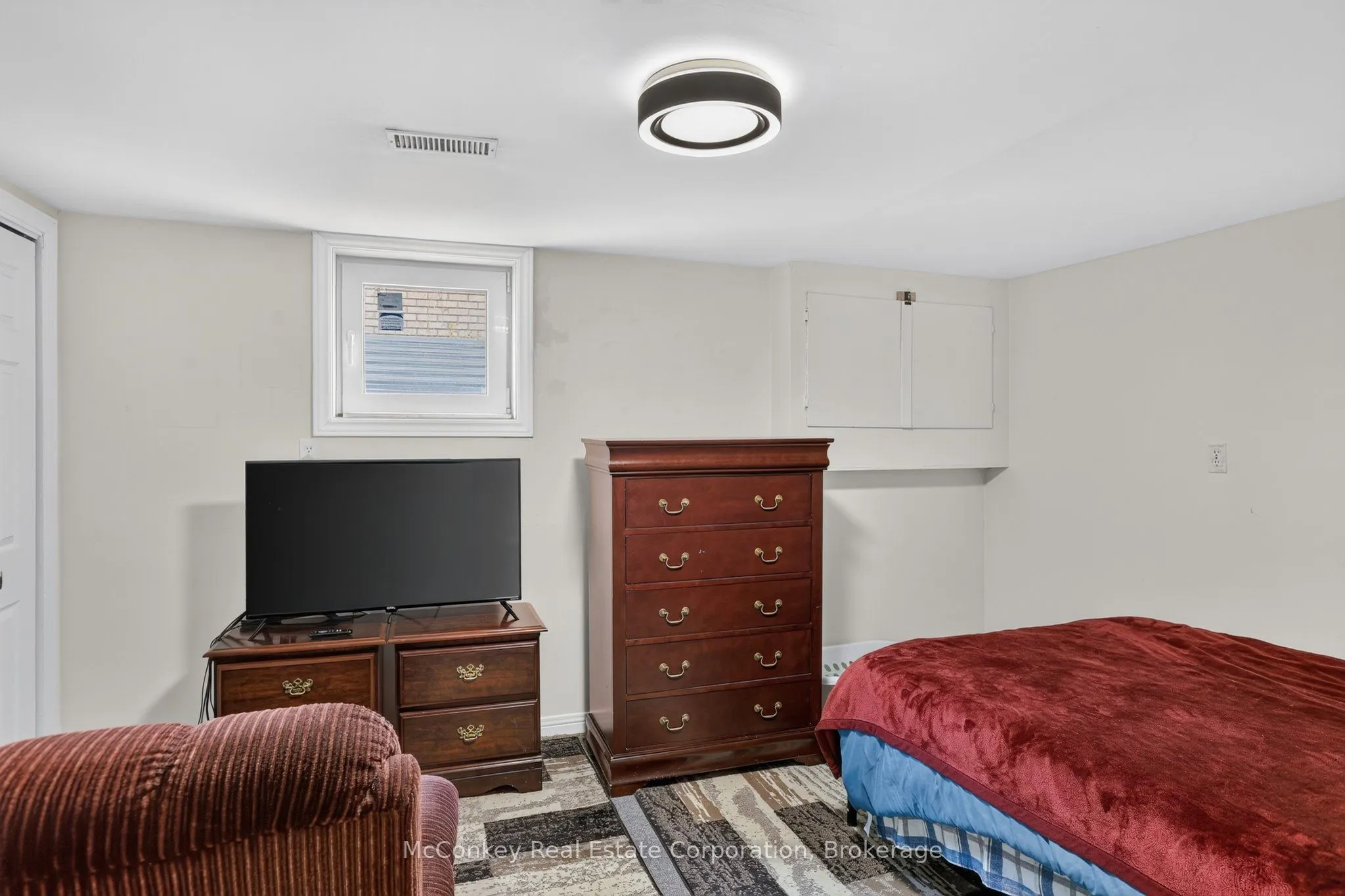 1817 Parkwood Circle