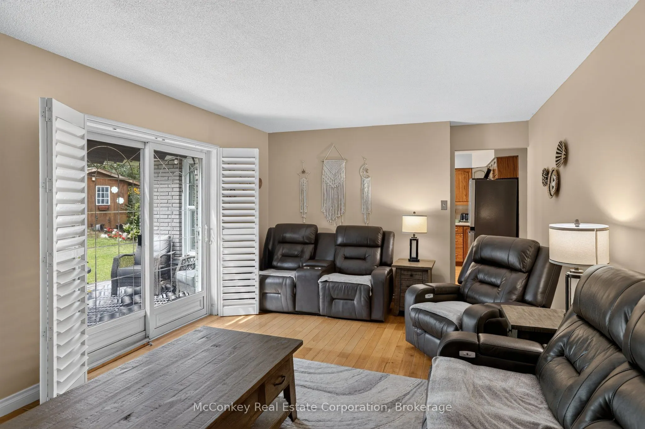 1817 Parkwood Circle